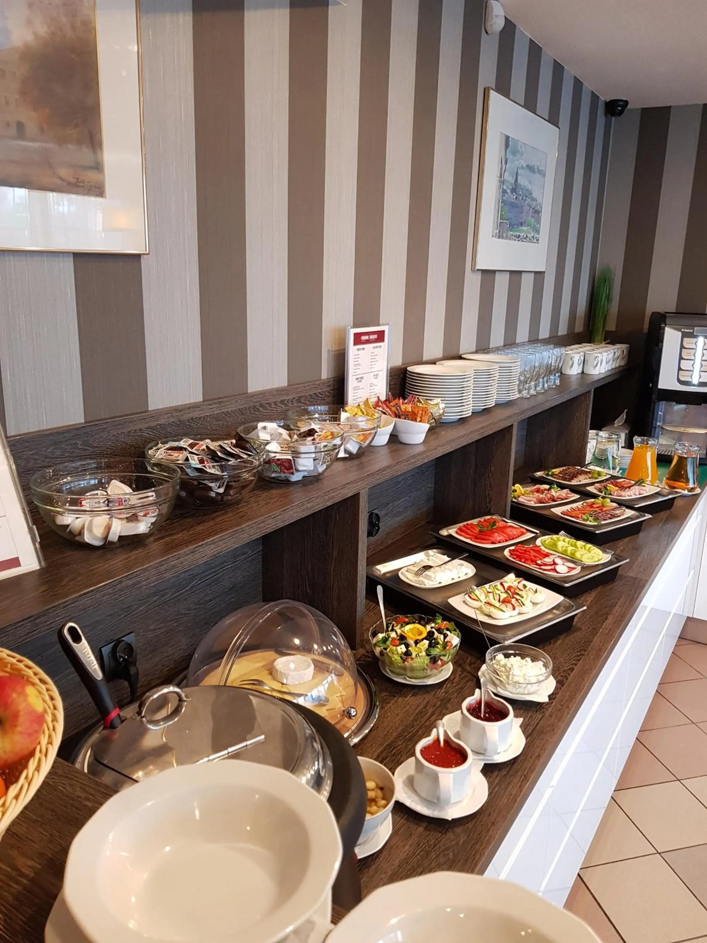 Breakfast in Hotel Trojka