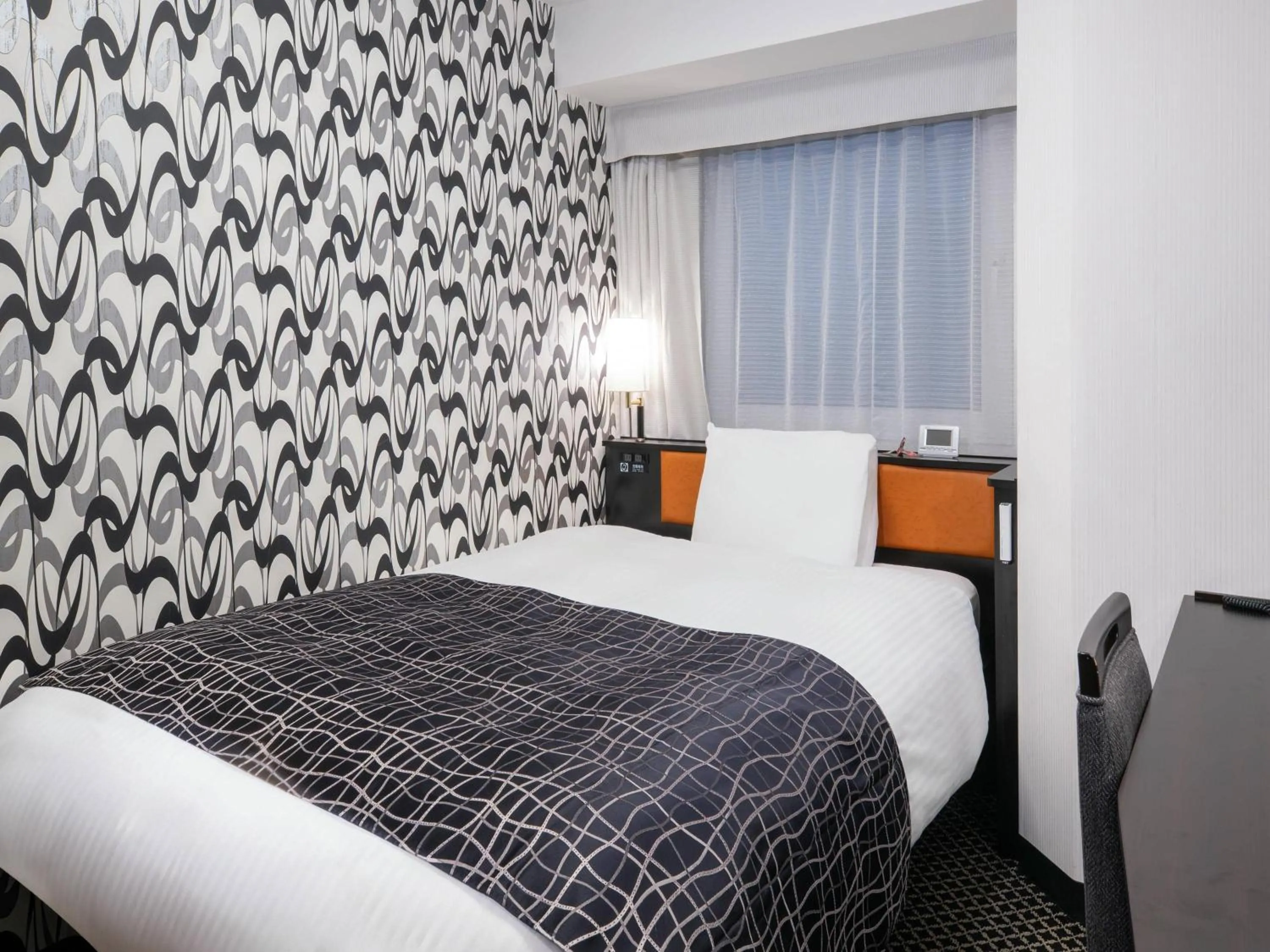 Bed in APA Hotel Nihombashi Bakurocho Ekimae