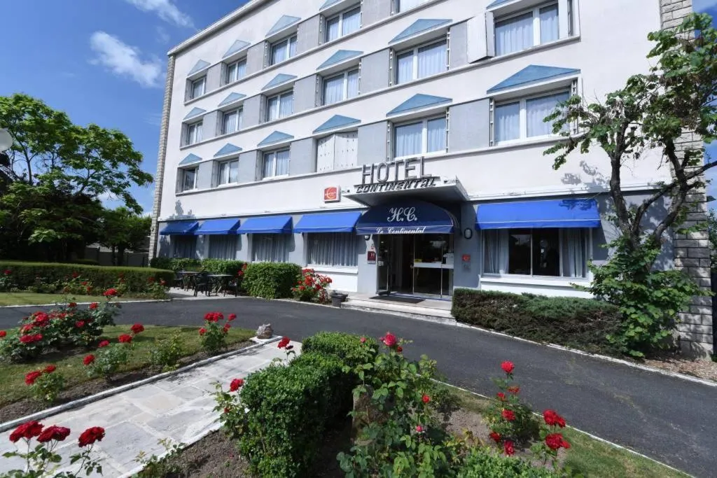 Property building in Contact Hôtel Le Continental