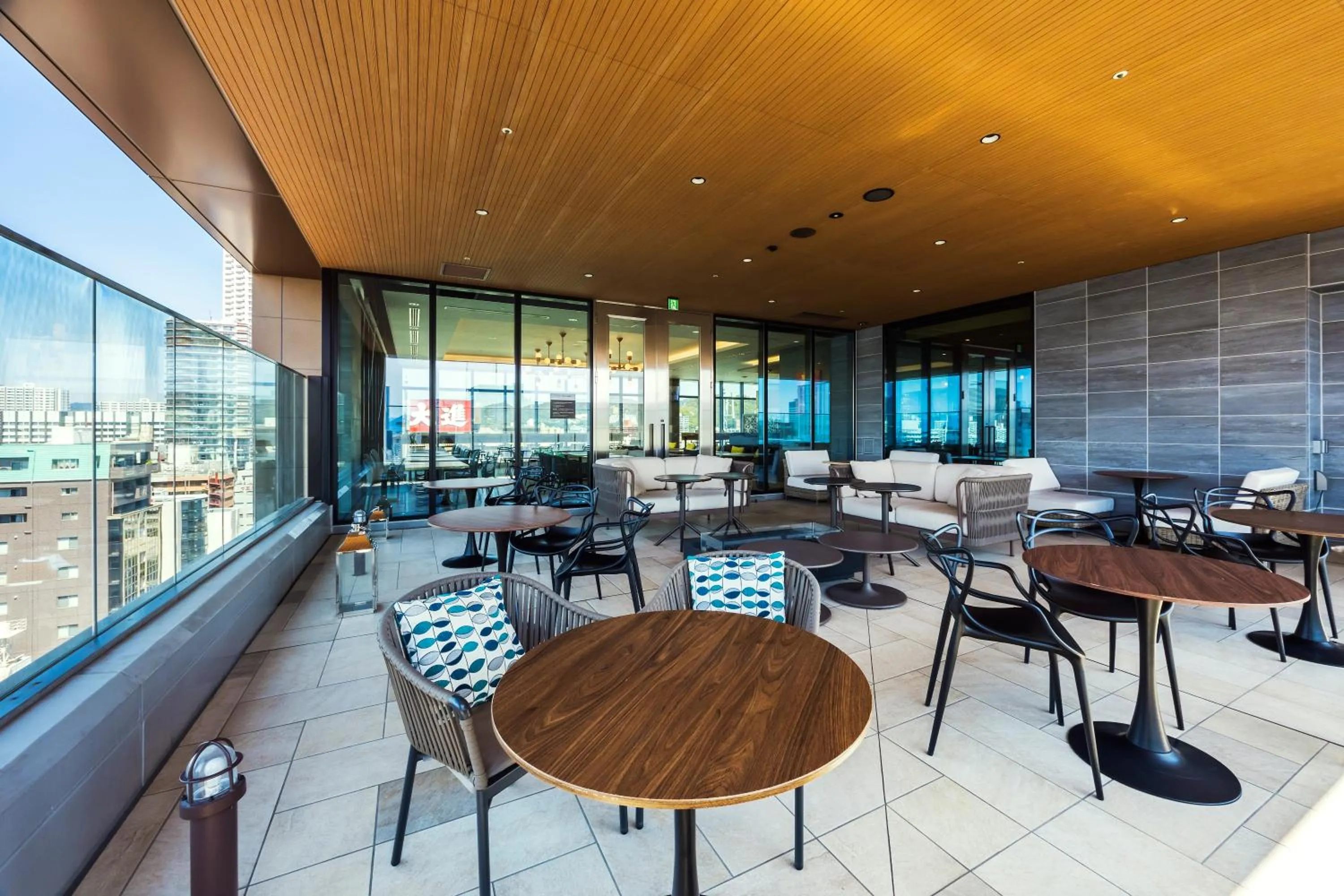 Communal lounge/ TV room in Hotel Intergate Hiroshima