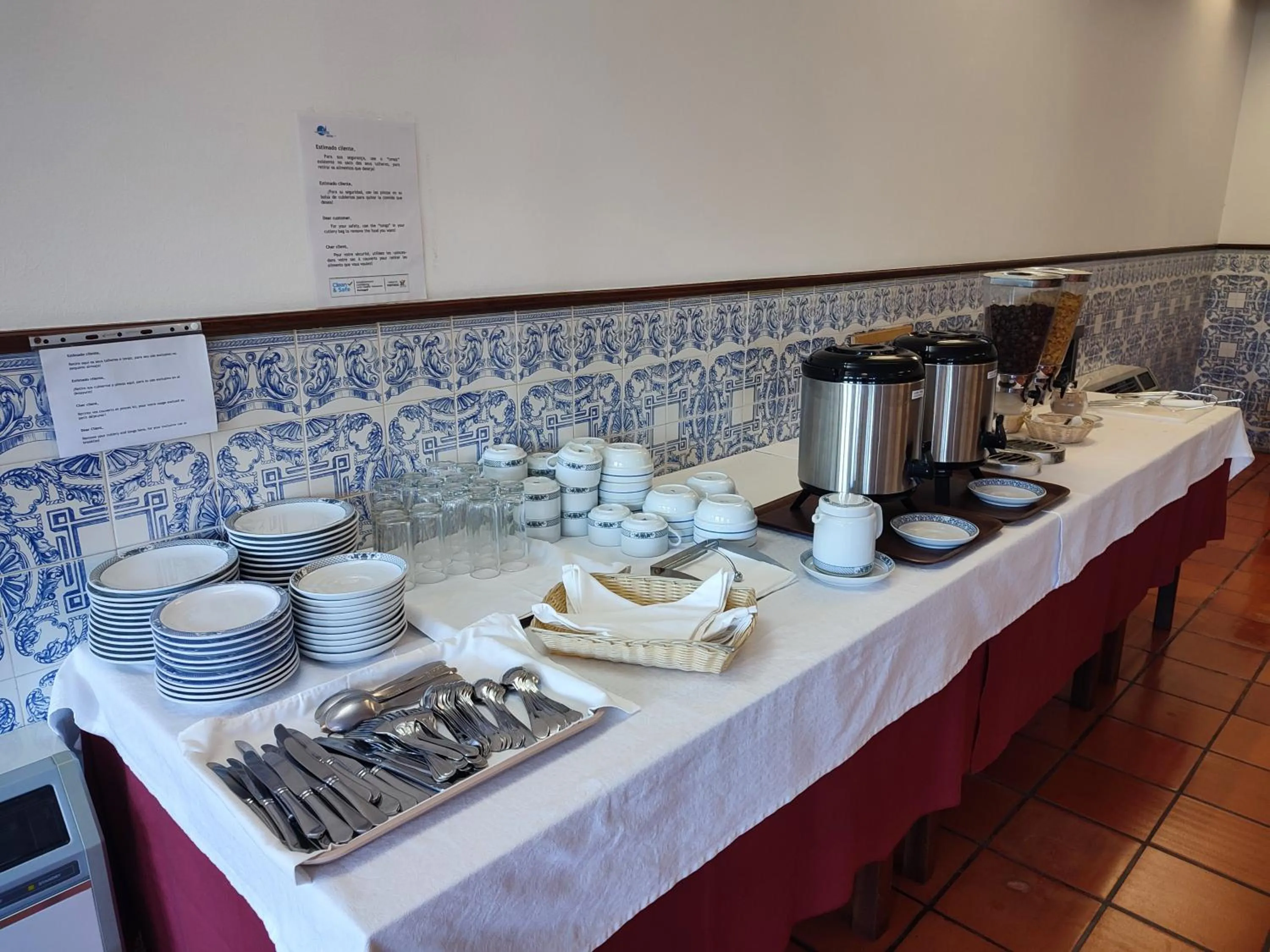 Continental breakfast in Hotel Mira Rio