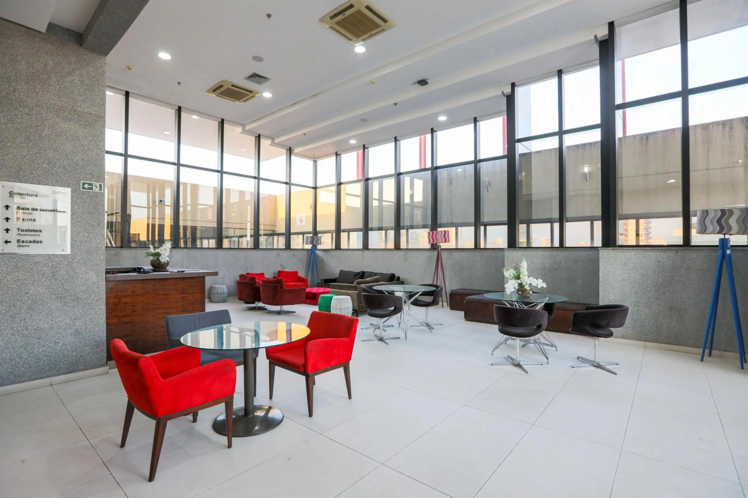 Nightclub / DJ in Radisson Hotel Belém