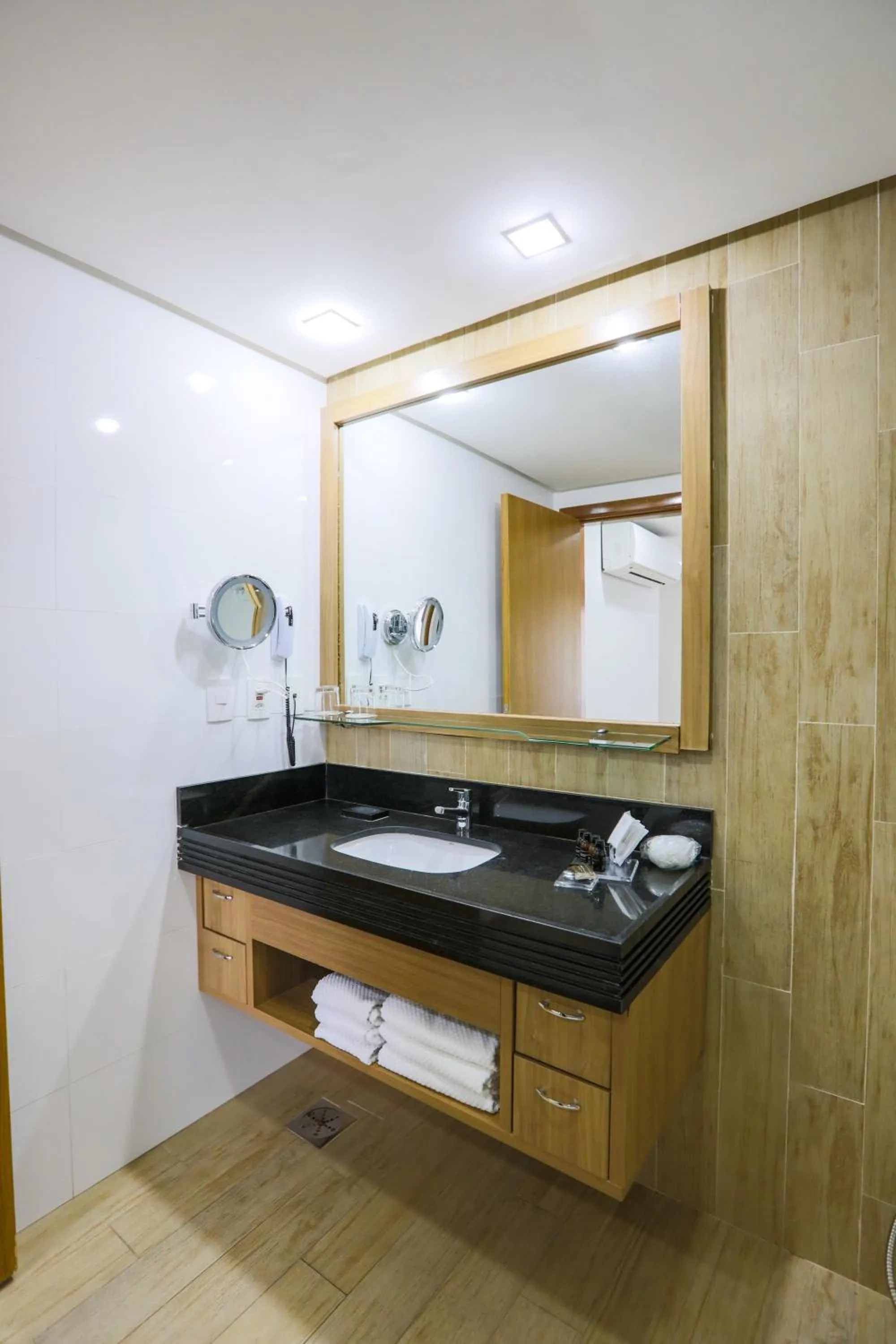 Bathroom in Radisson Hotel Belém