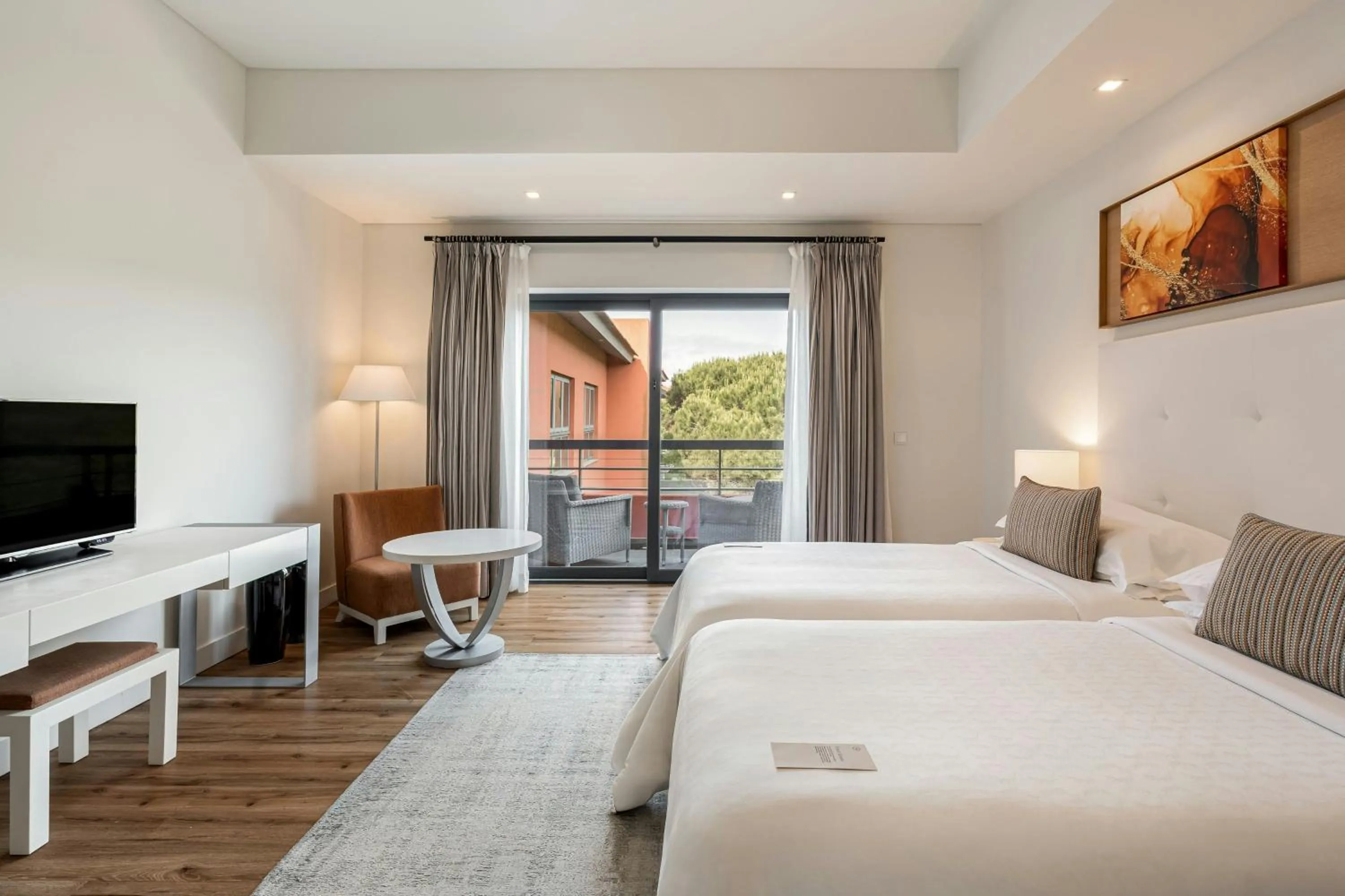 Photo of the whole room, Bed in Sheraton Cascais Resort - Hotel & Residences