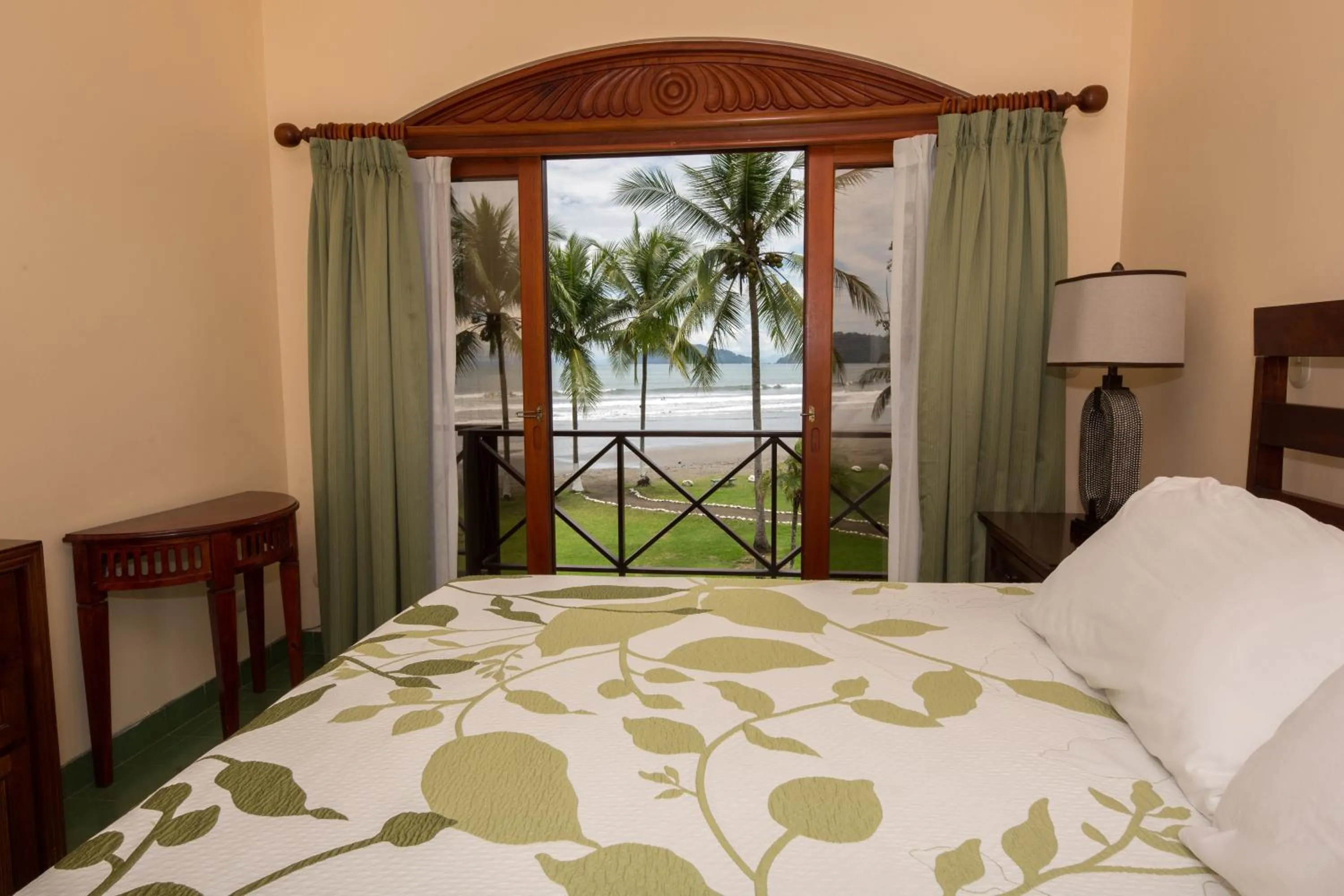 Bed in Club del Mar Oceanfront