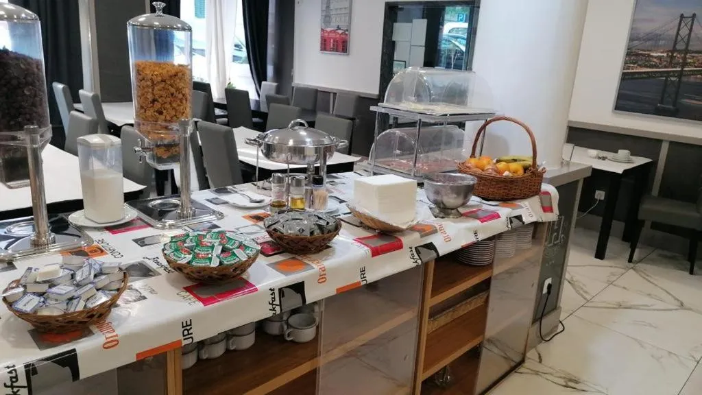 Breakfast in Hotel Excelsior