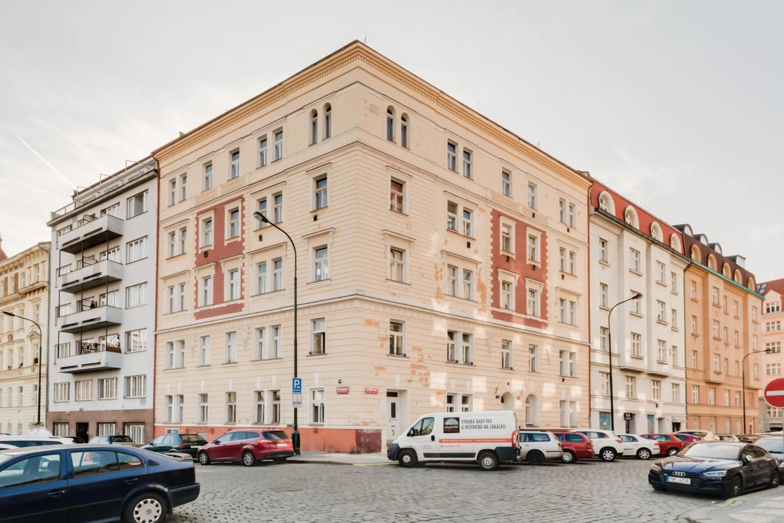 Stay Inn Apartments Naplavka