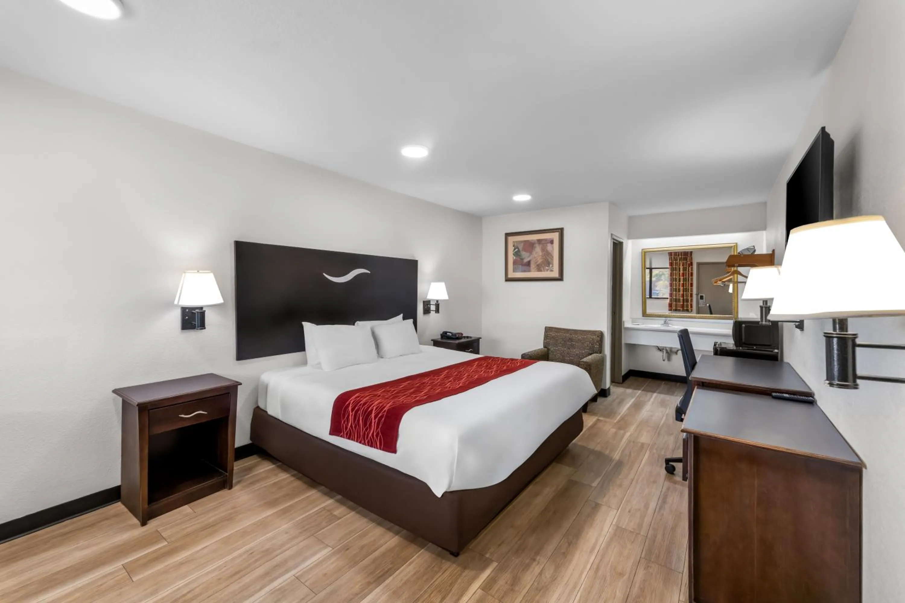 Bed in Americas Best Value Inn Kansas City East - Independence