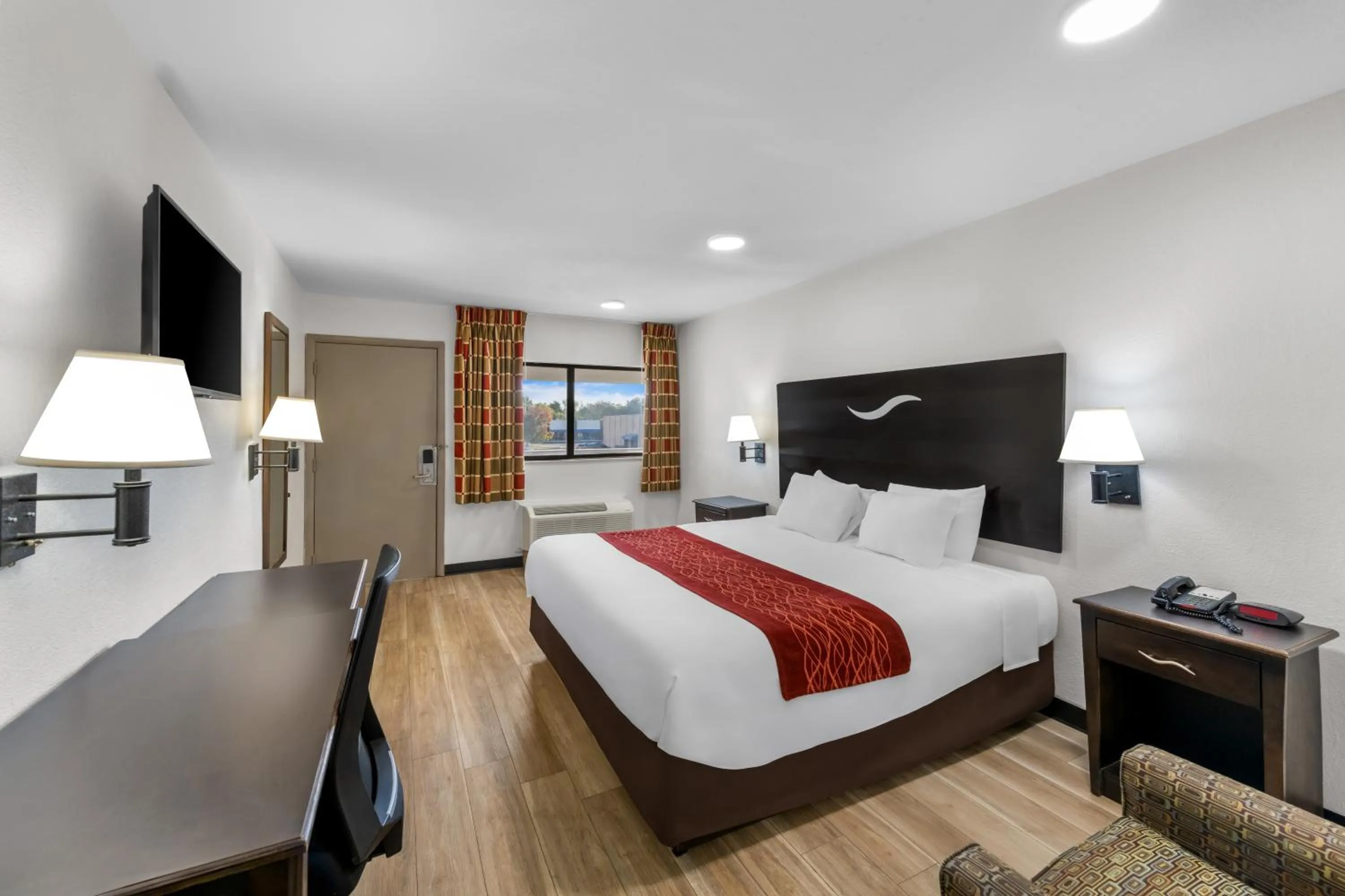 Bed in Americas Best Value Inn Kansas City East - Independence