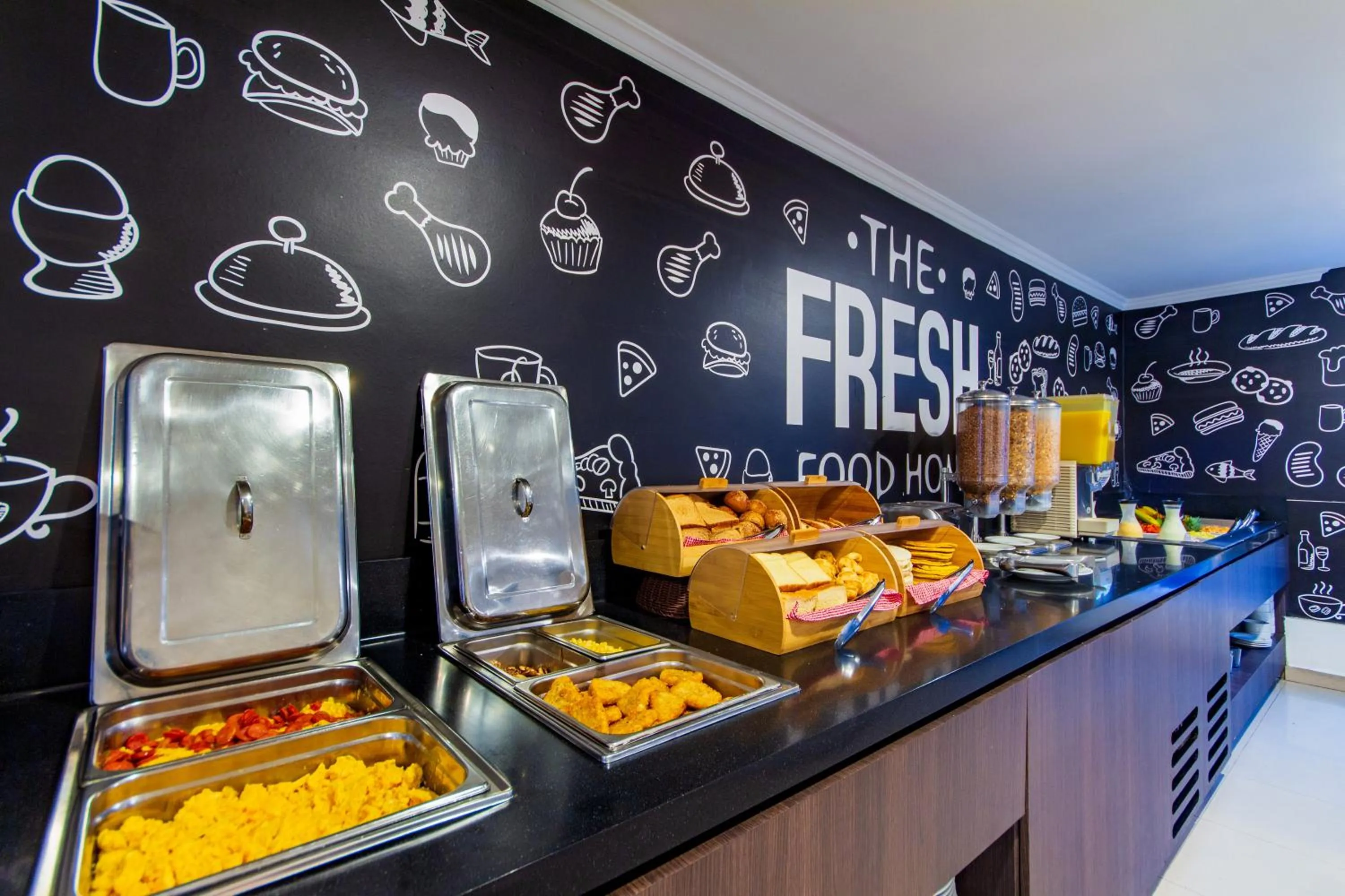 Buffet breakfast in The Morgana Poblado Suites Hotel