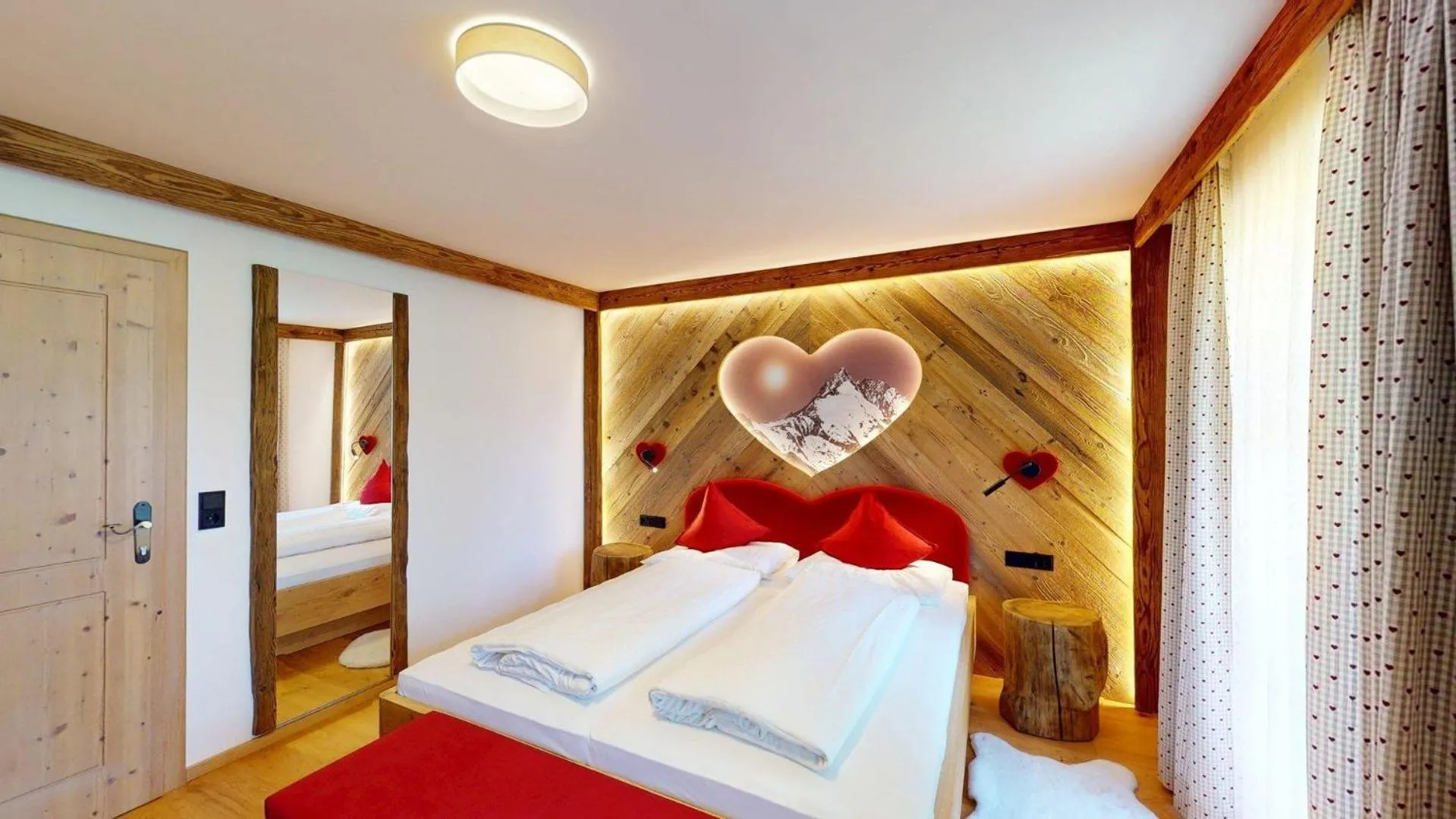 Bed in Hotel - Restaurant - Sonnblick