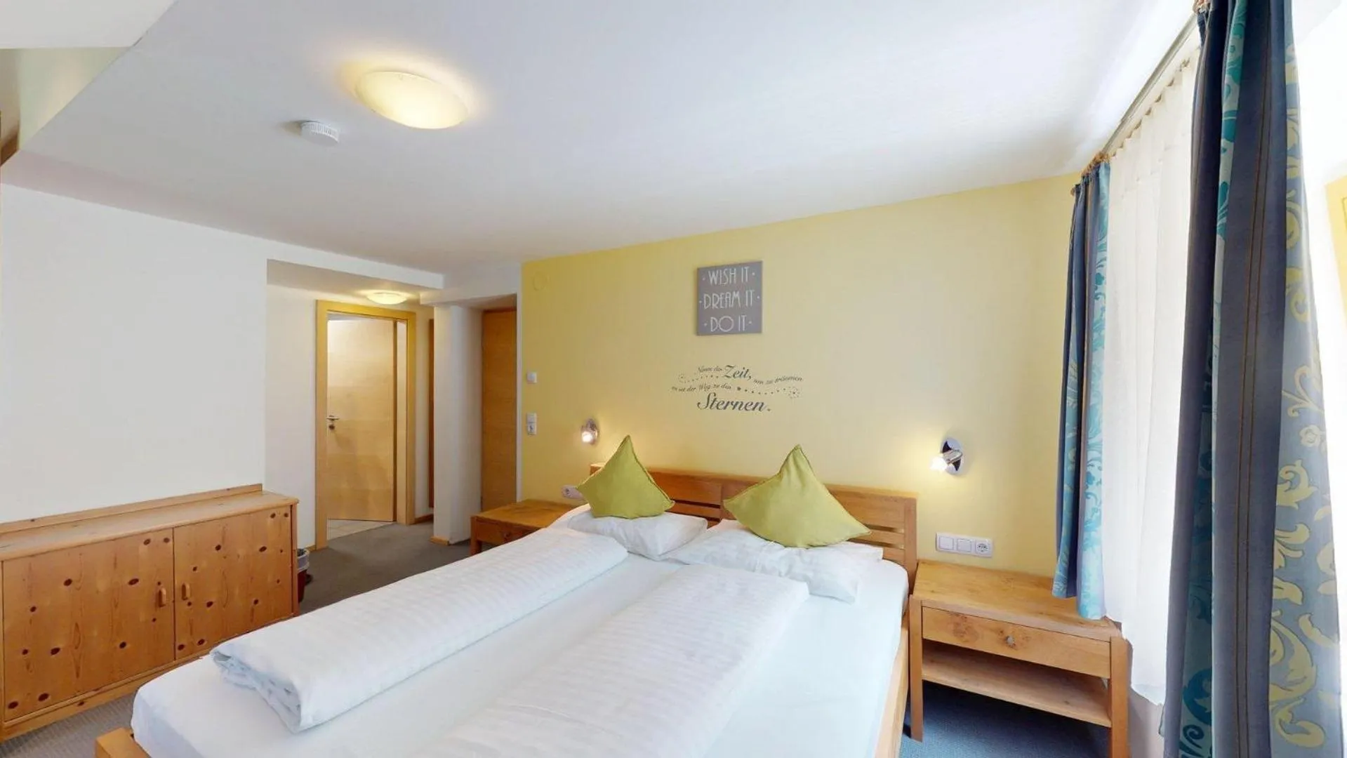 Bed in Hotel - Restaurant - Sonnblick