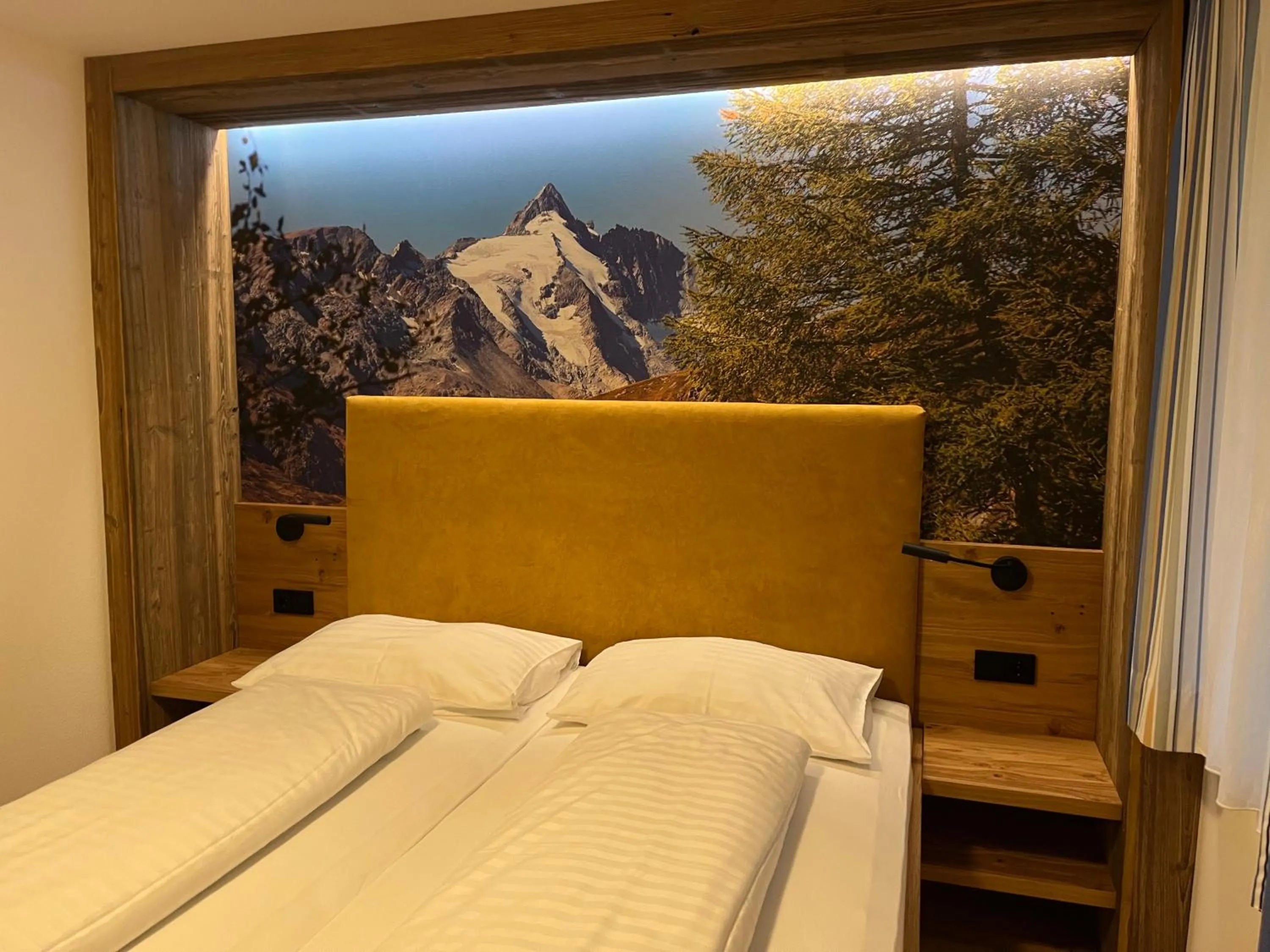 Bed in Hotel - Restaurant - Sonnblick
