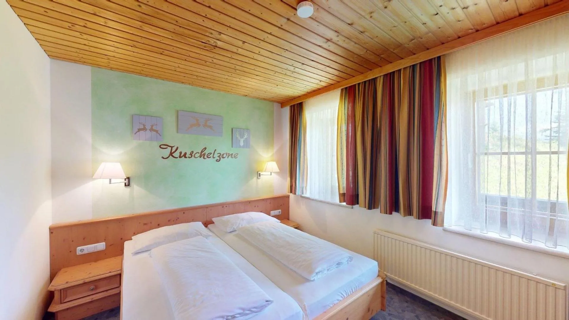Bedroom, Bed in Hotel - Restaurant - Sonnblick