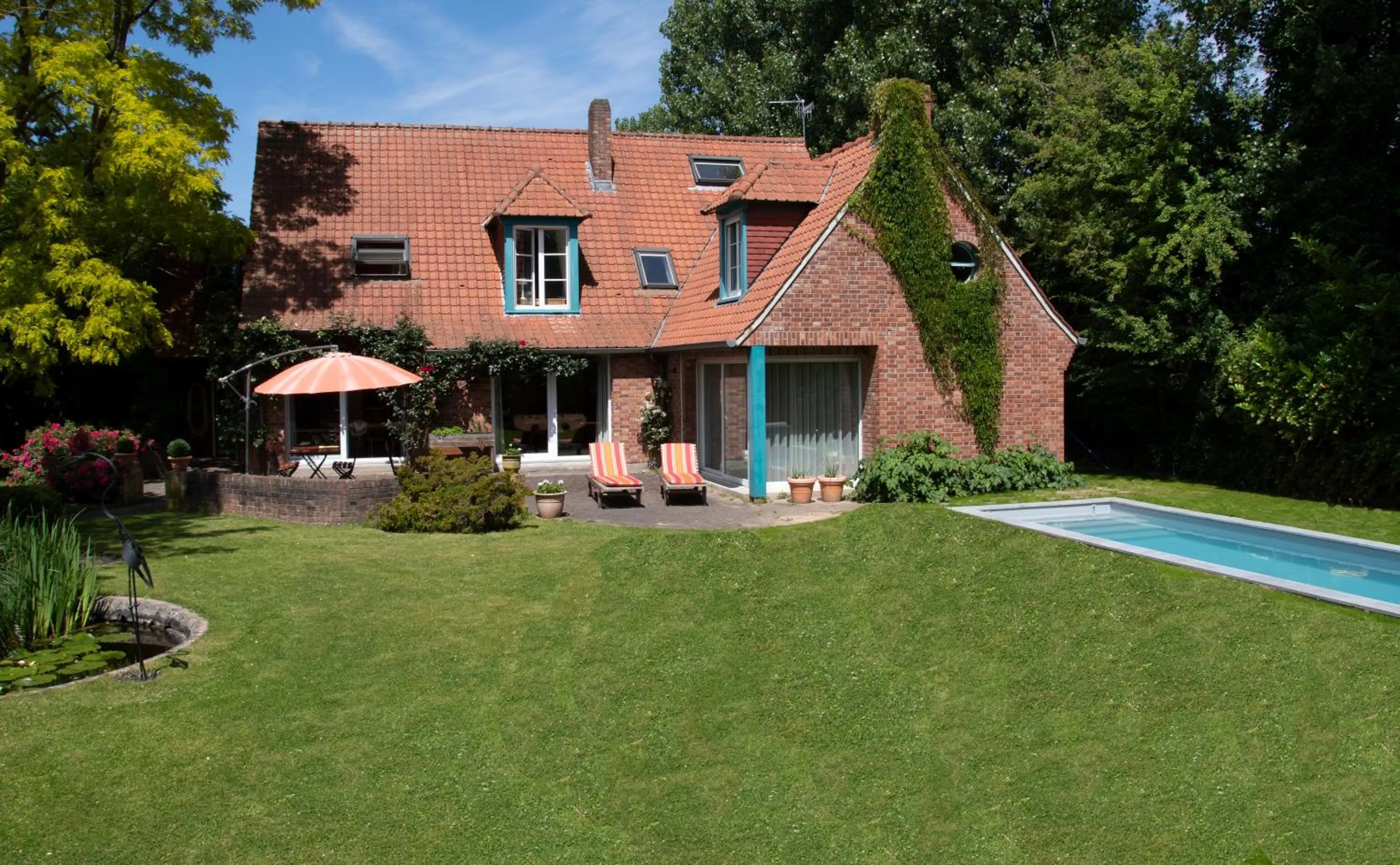 Swimming pool in A la Maison du Héron