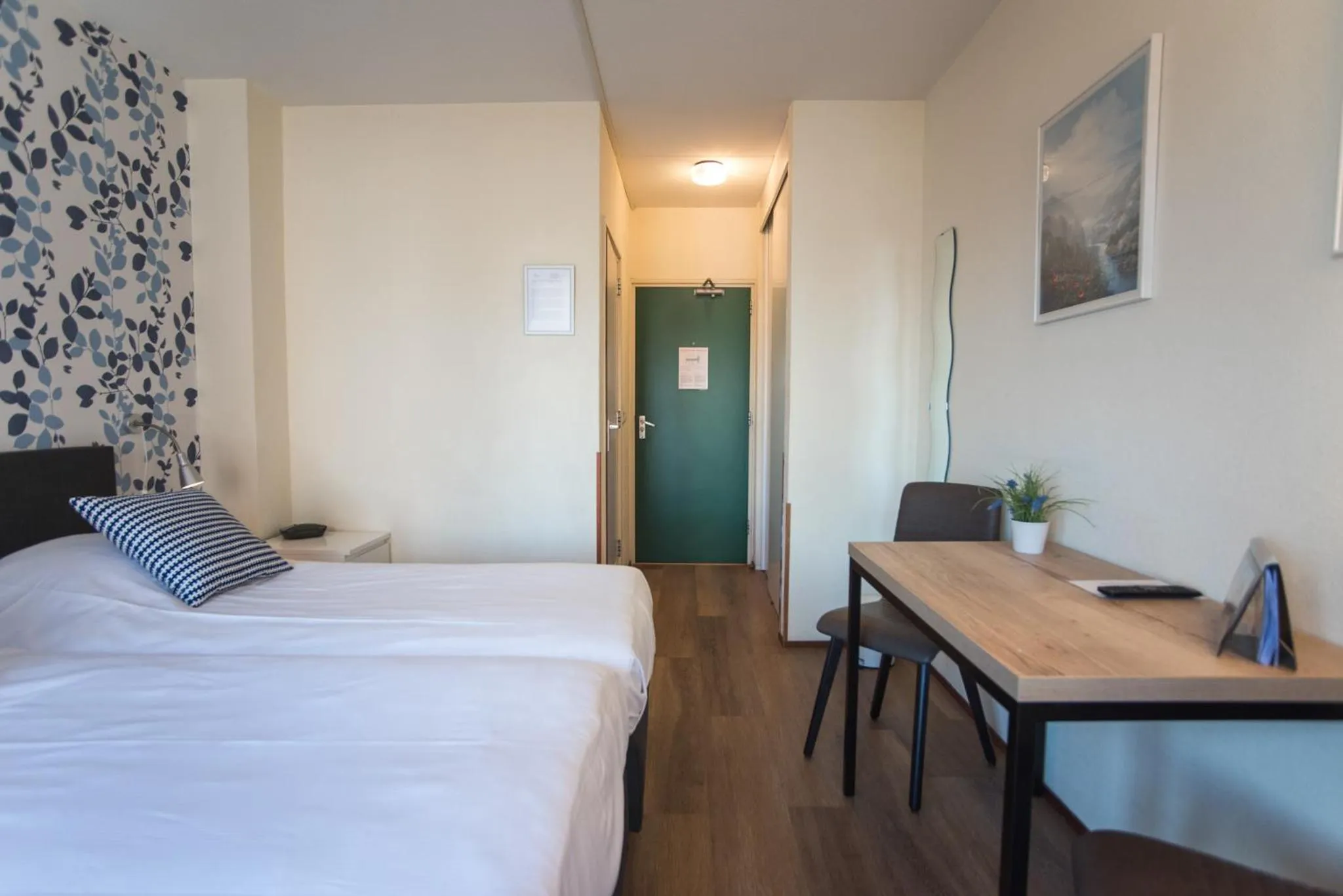 Seating area, Bed in Hotel Faber