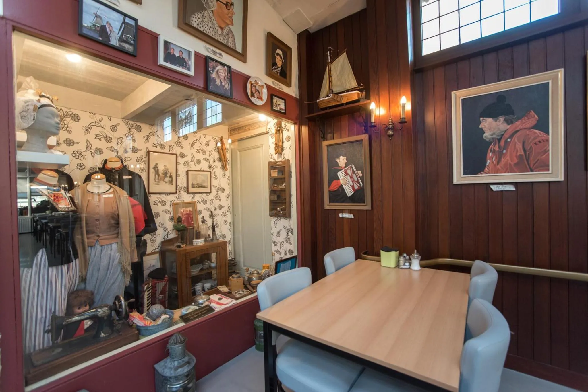 Decorative detail in Hotel Faber