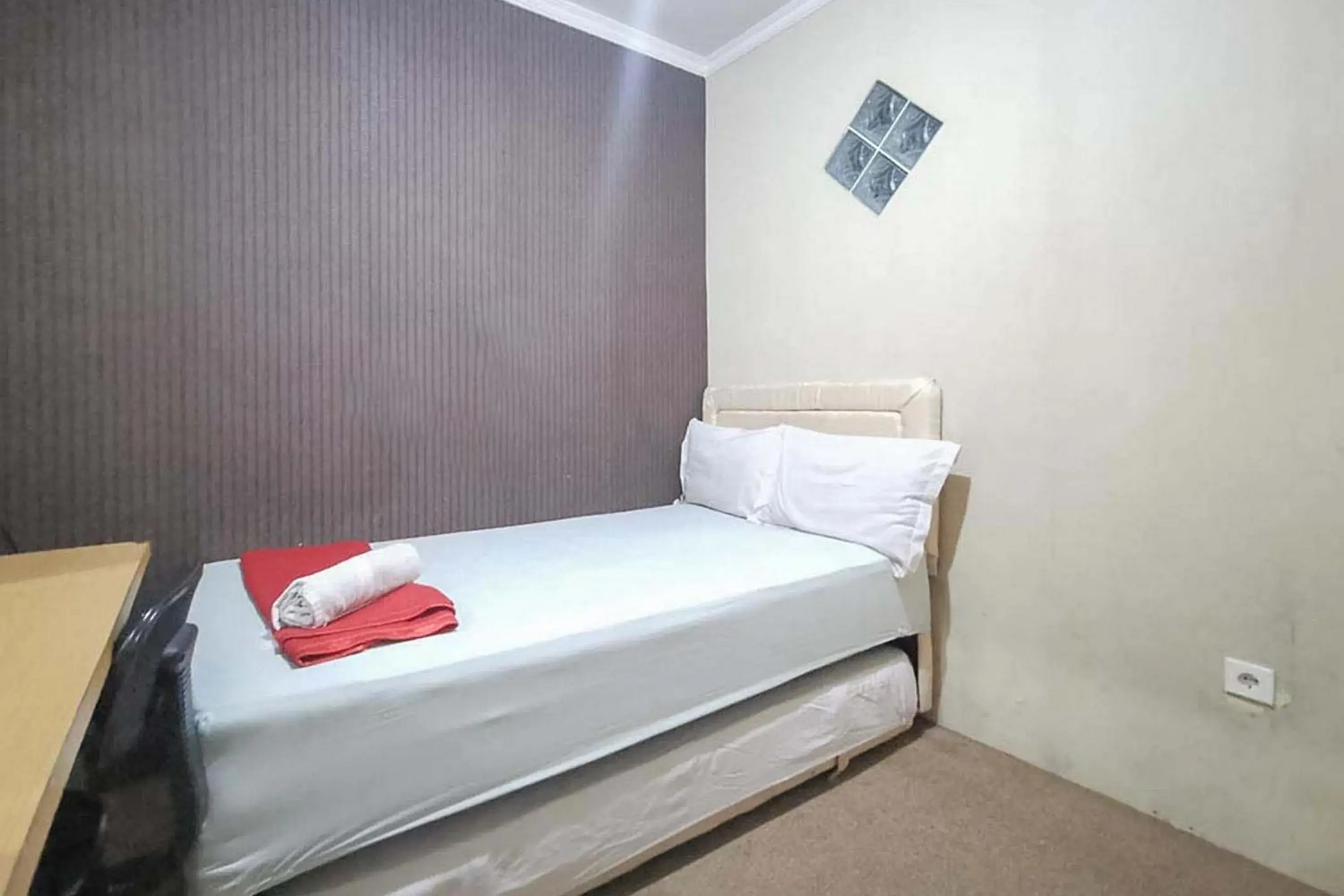 Deluxe Double Room in Good Sleep Balikpapan Mitra RedDoorz Deluxe Double Room in Good Sleep Balikpapan Mitra RedDoorz