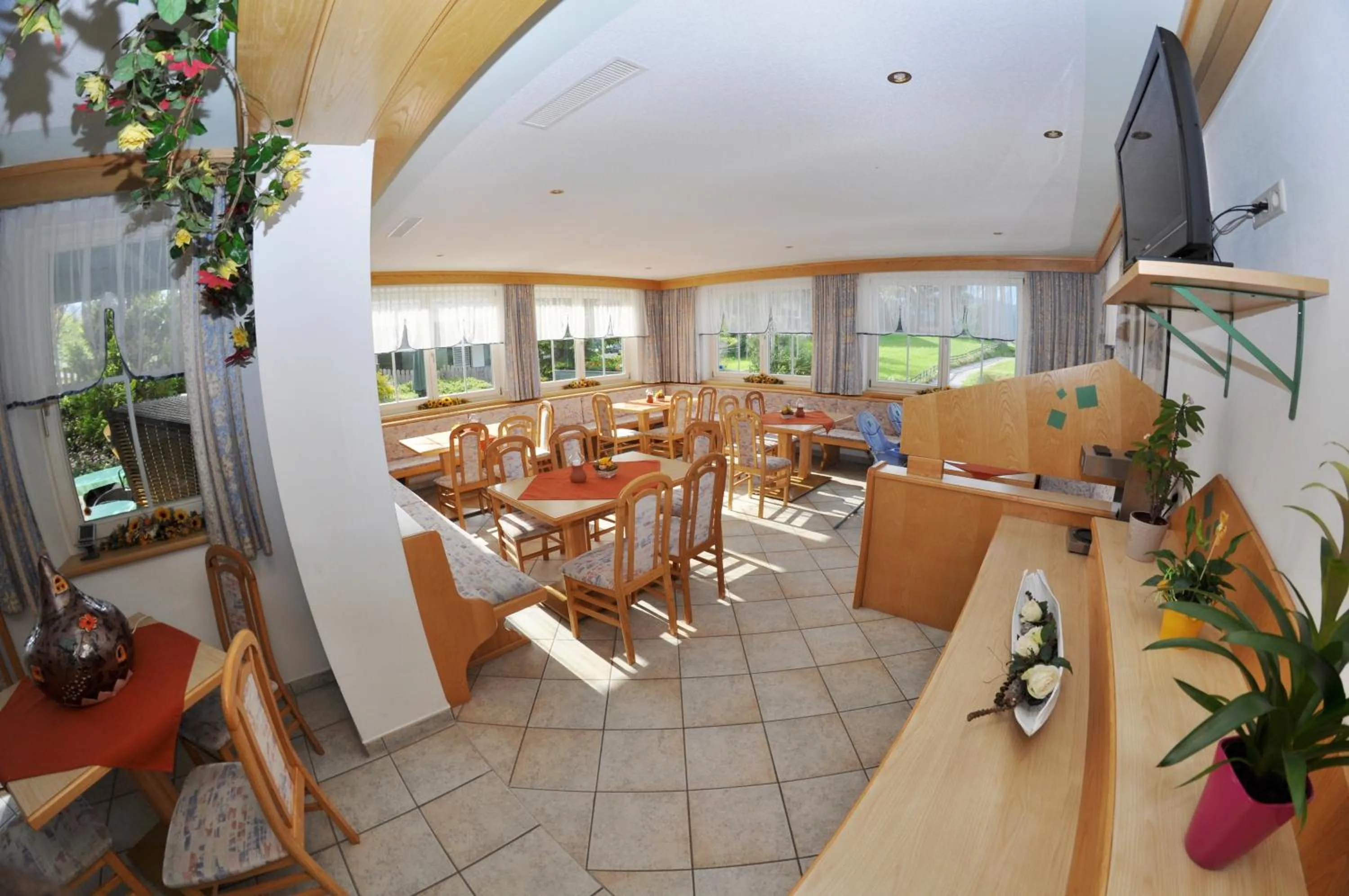 Restaurant/places to eat in Apparthotel Bliem