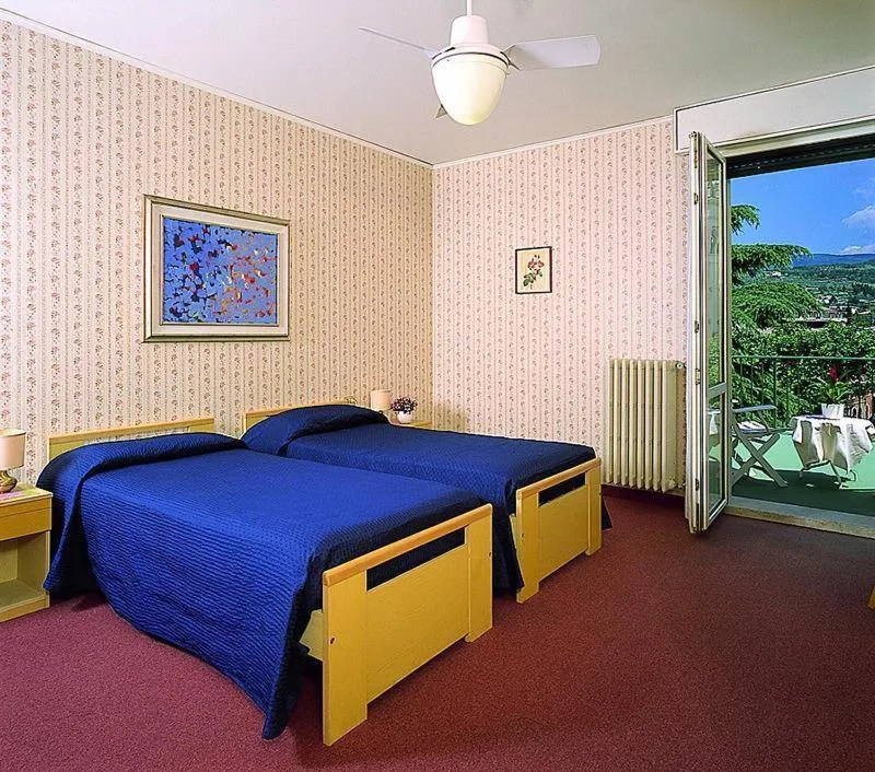 Bed in Hotel Terminus