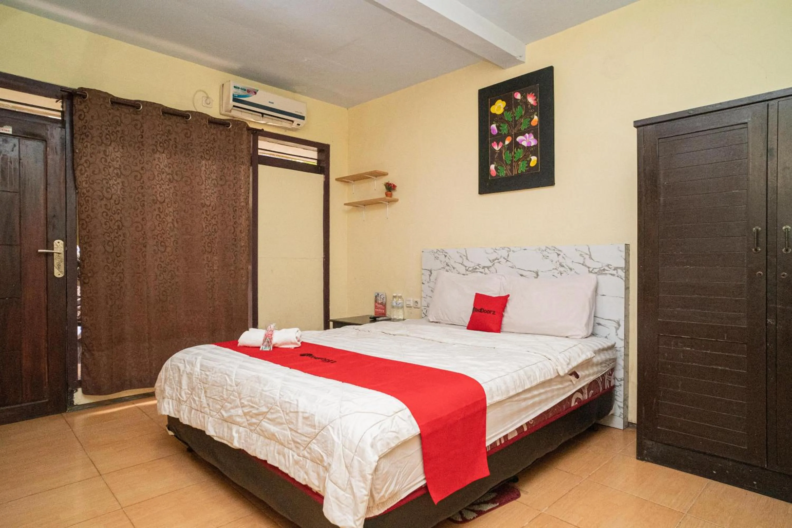 Bed in RedDoorz near Cyber Mall