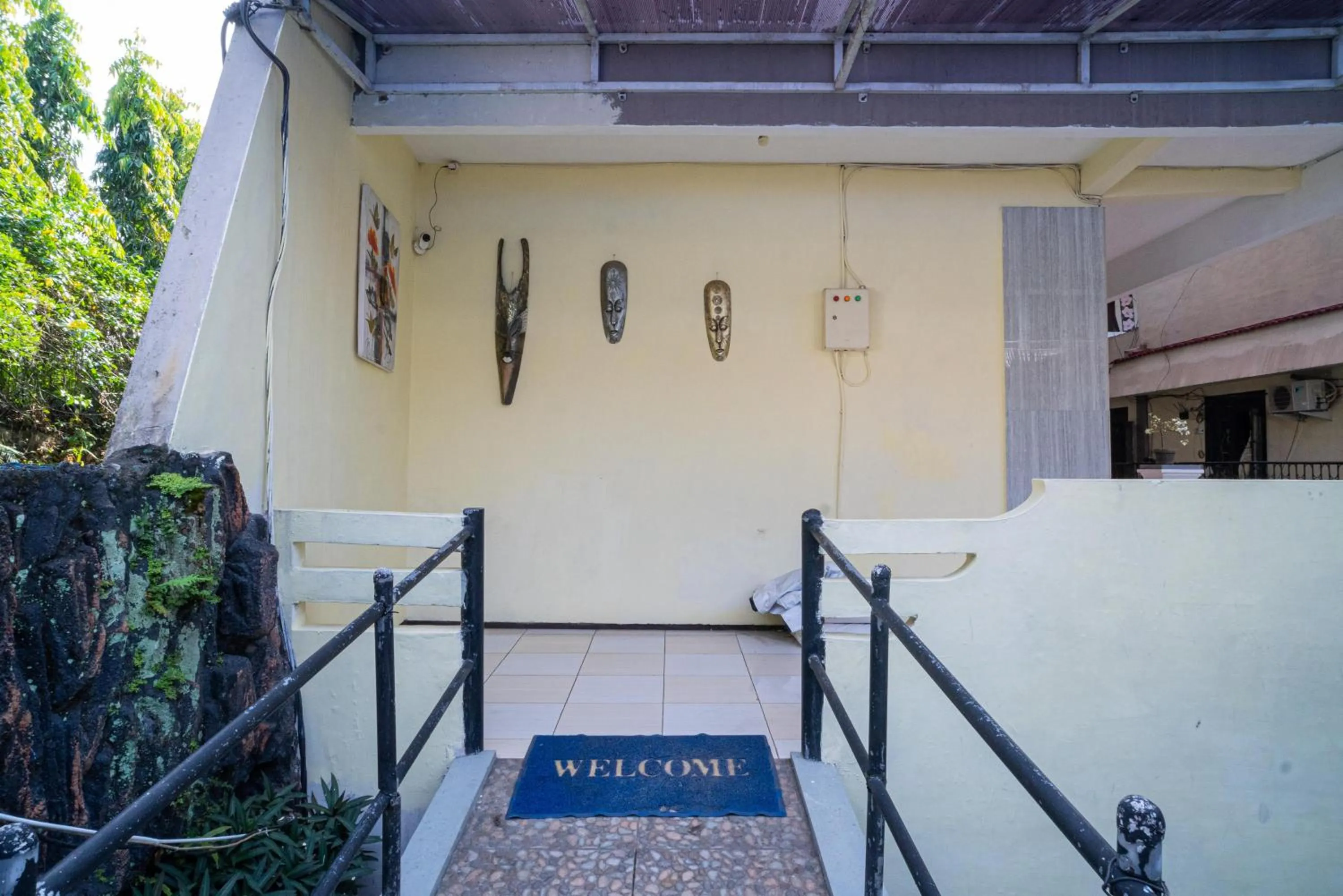 RedDoorz near Cyber Mall