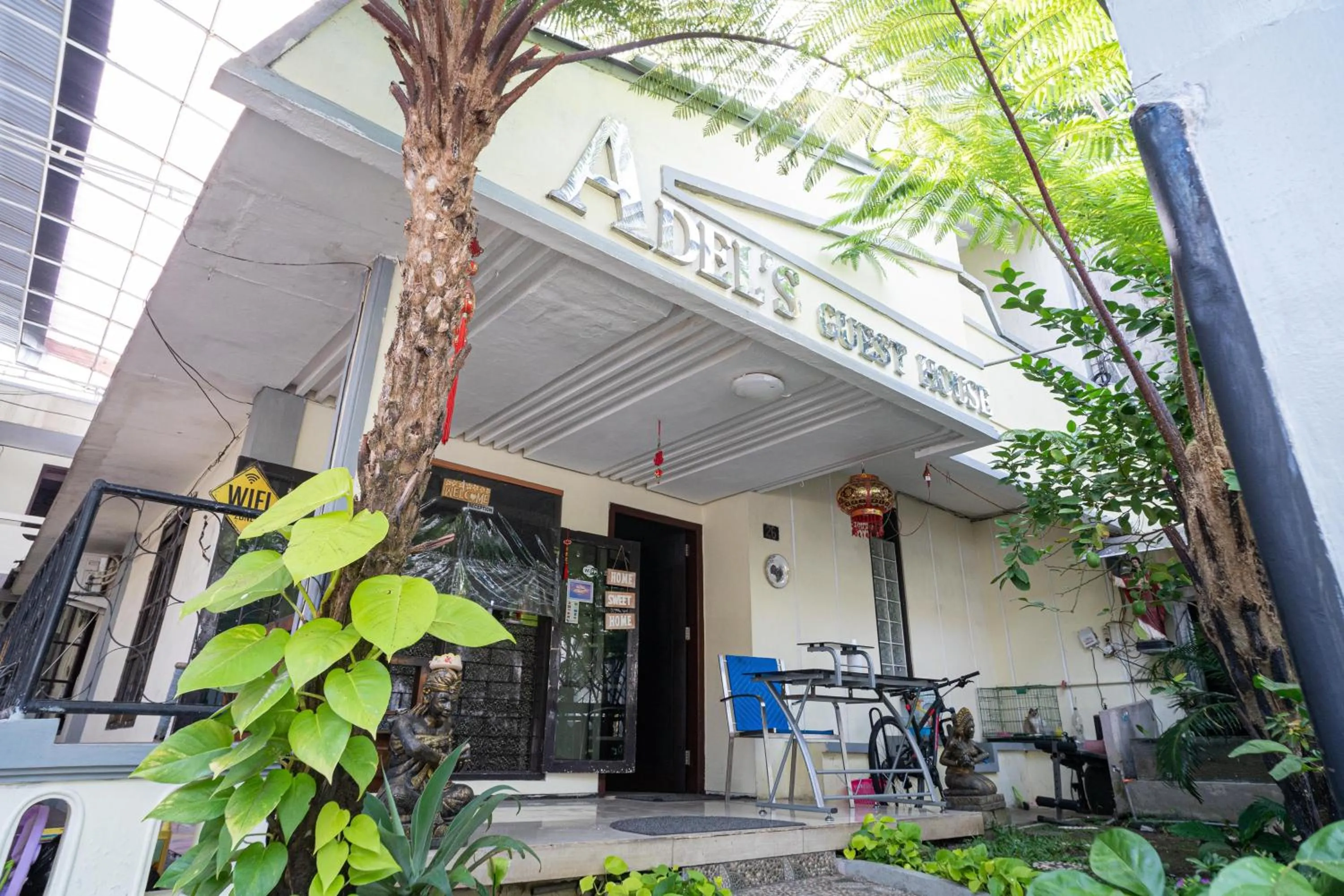 RedDoorz near Cyber Mall