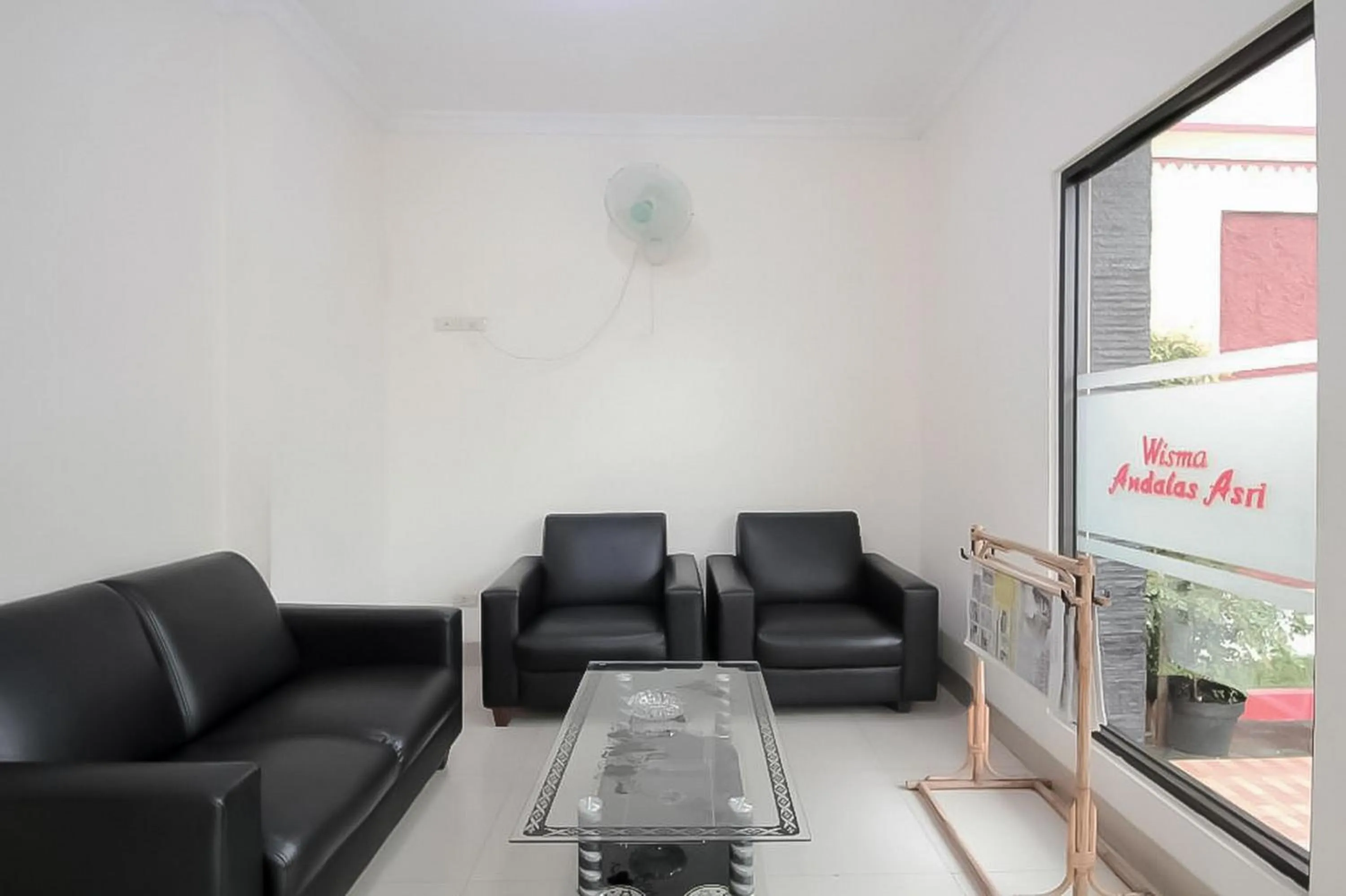 Breakfast in RedDoorz at Andalas Asri Lampung