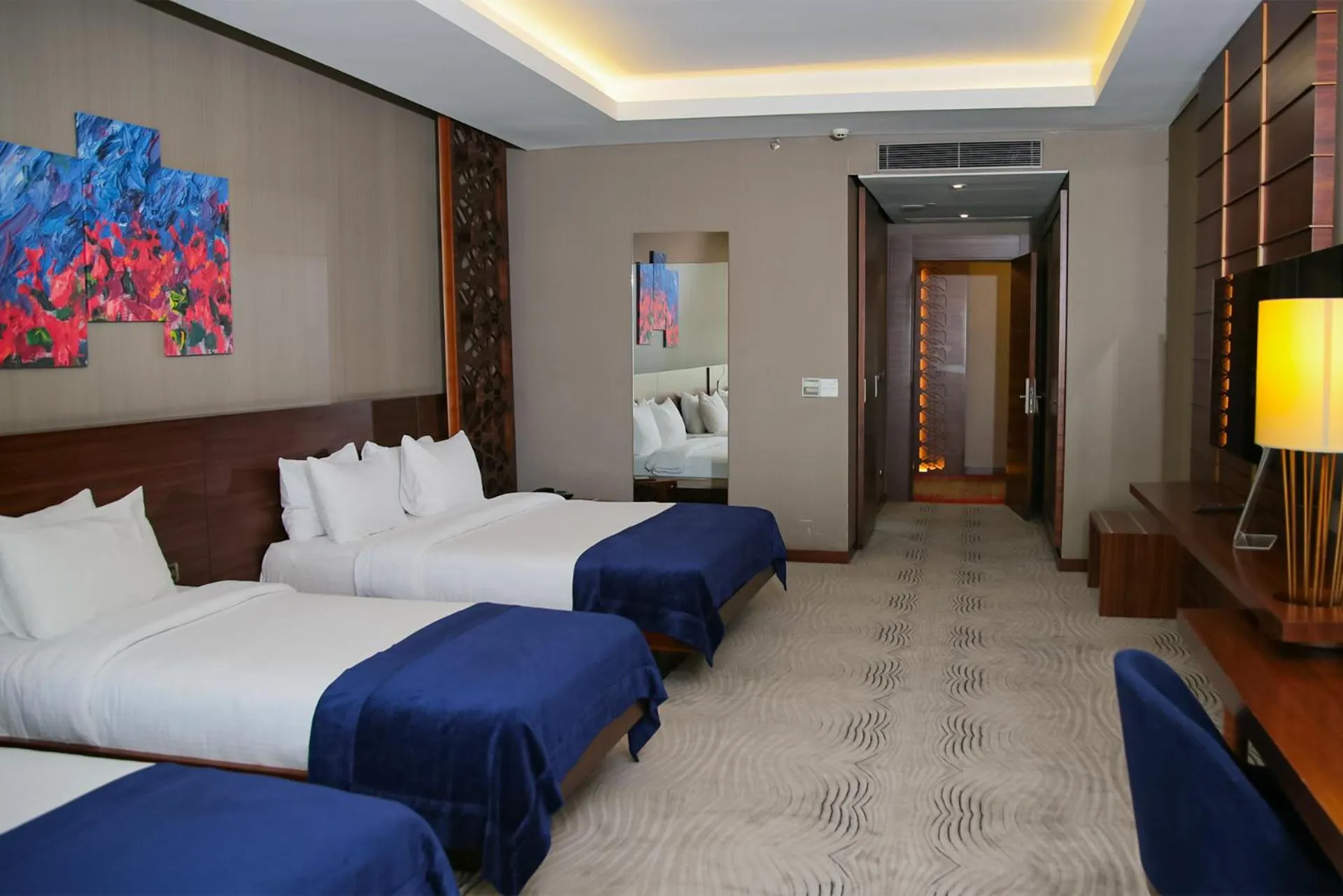 Photo of the whole room, Bed in Gold Majesty Hotel