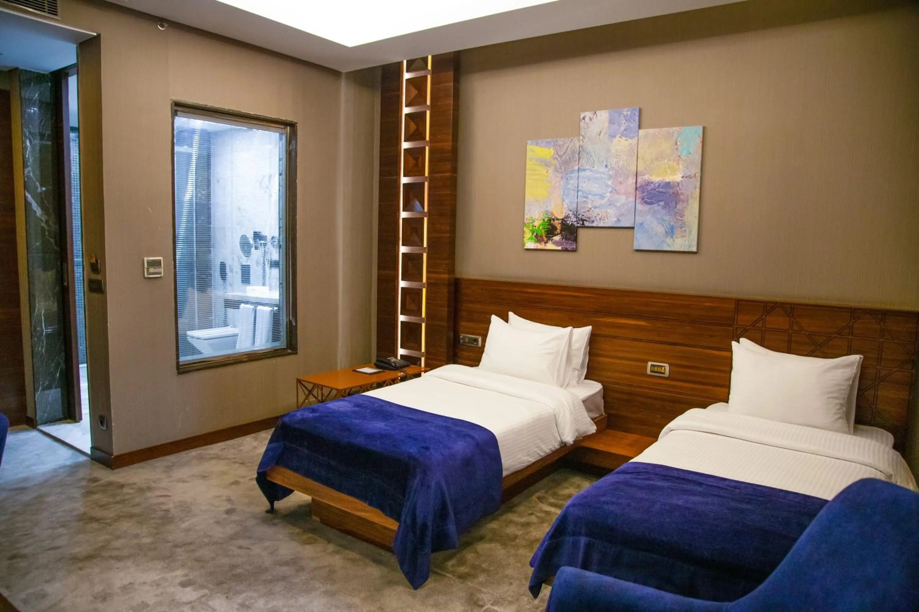 Photo of the whole room, Bed in Gold Majesty Hotel