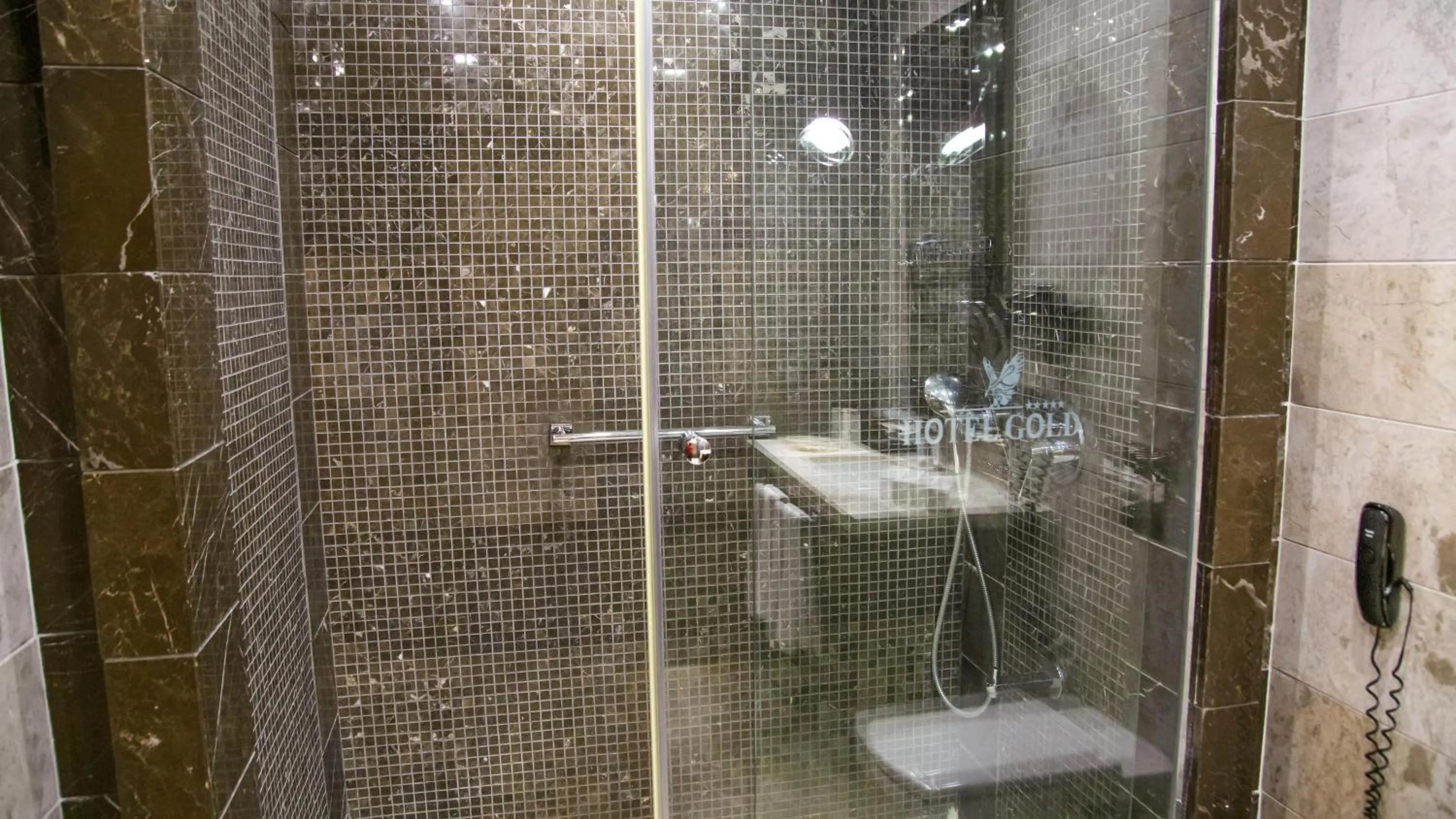 Shower in Gold Majesty Hotel