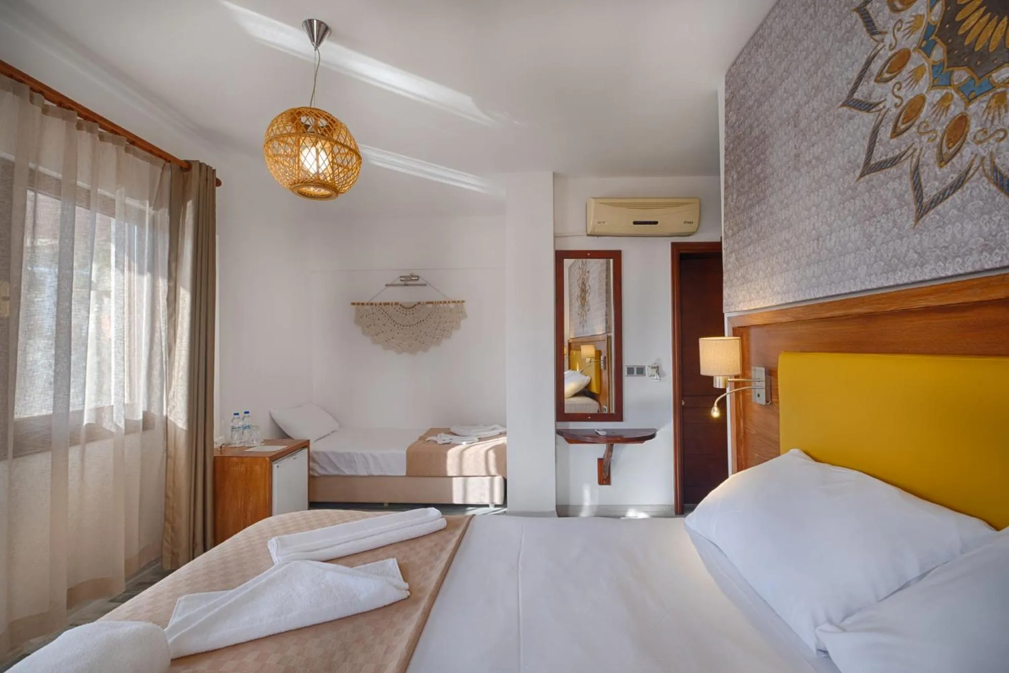 Photo of the whole room, Bed in Les Terrasses De Selimiye