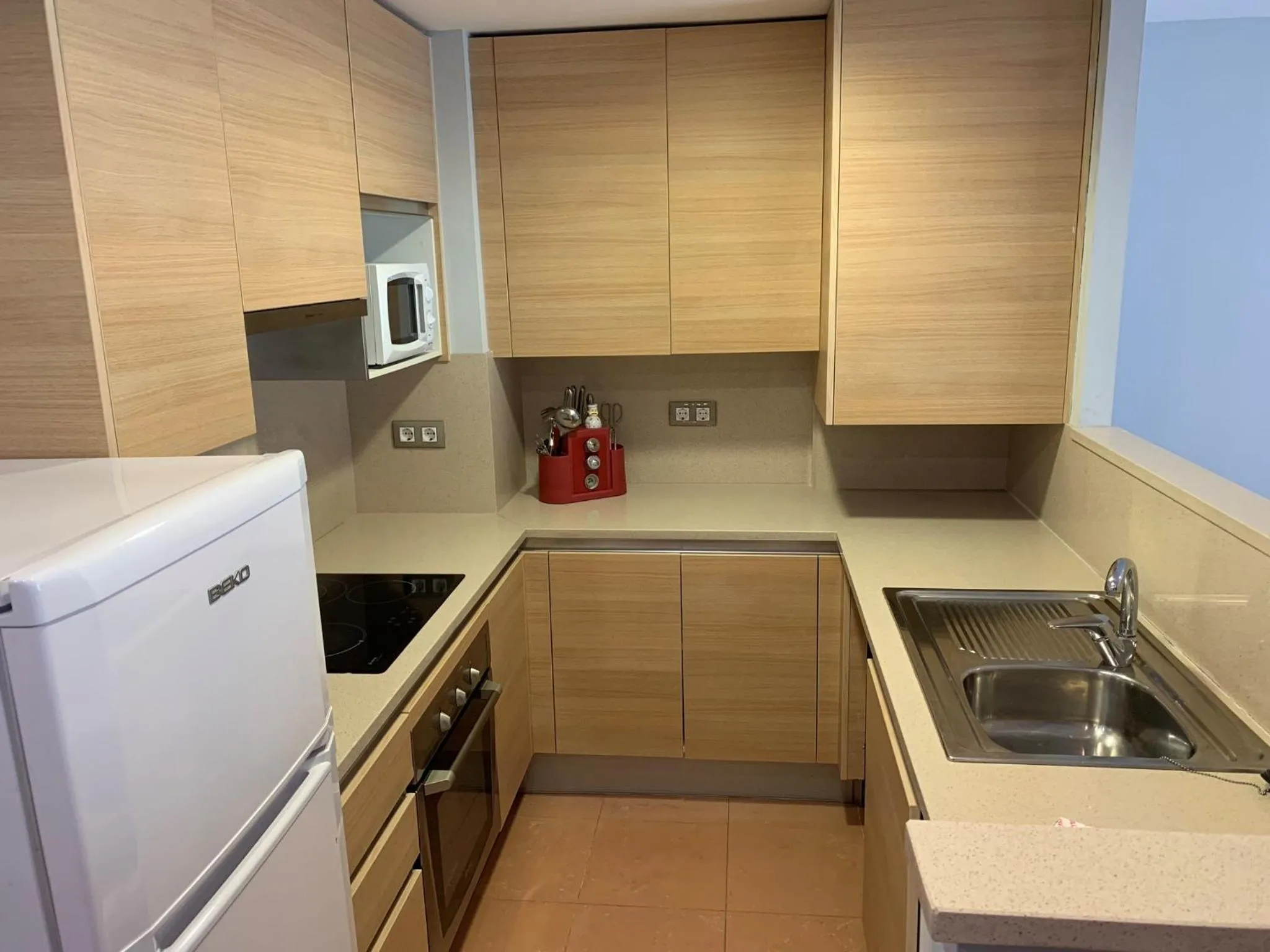 Kitchen or kitchenette in Palamós Apartamentos