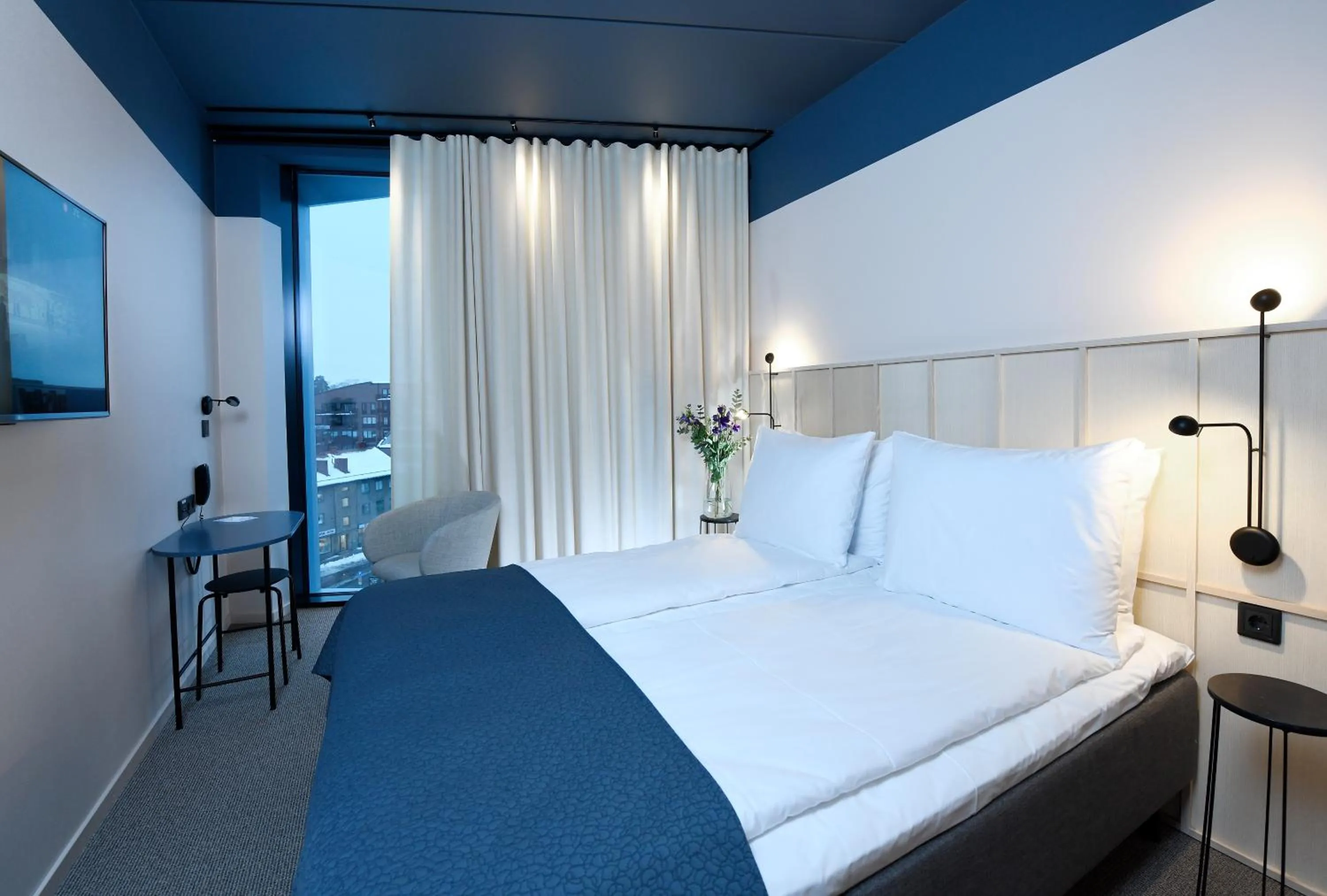 Bed in Best Western Plus Grow Hotel