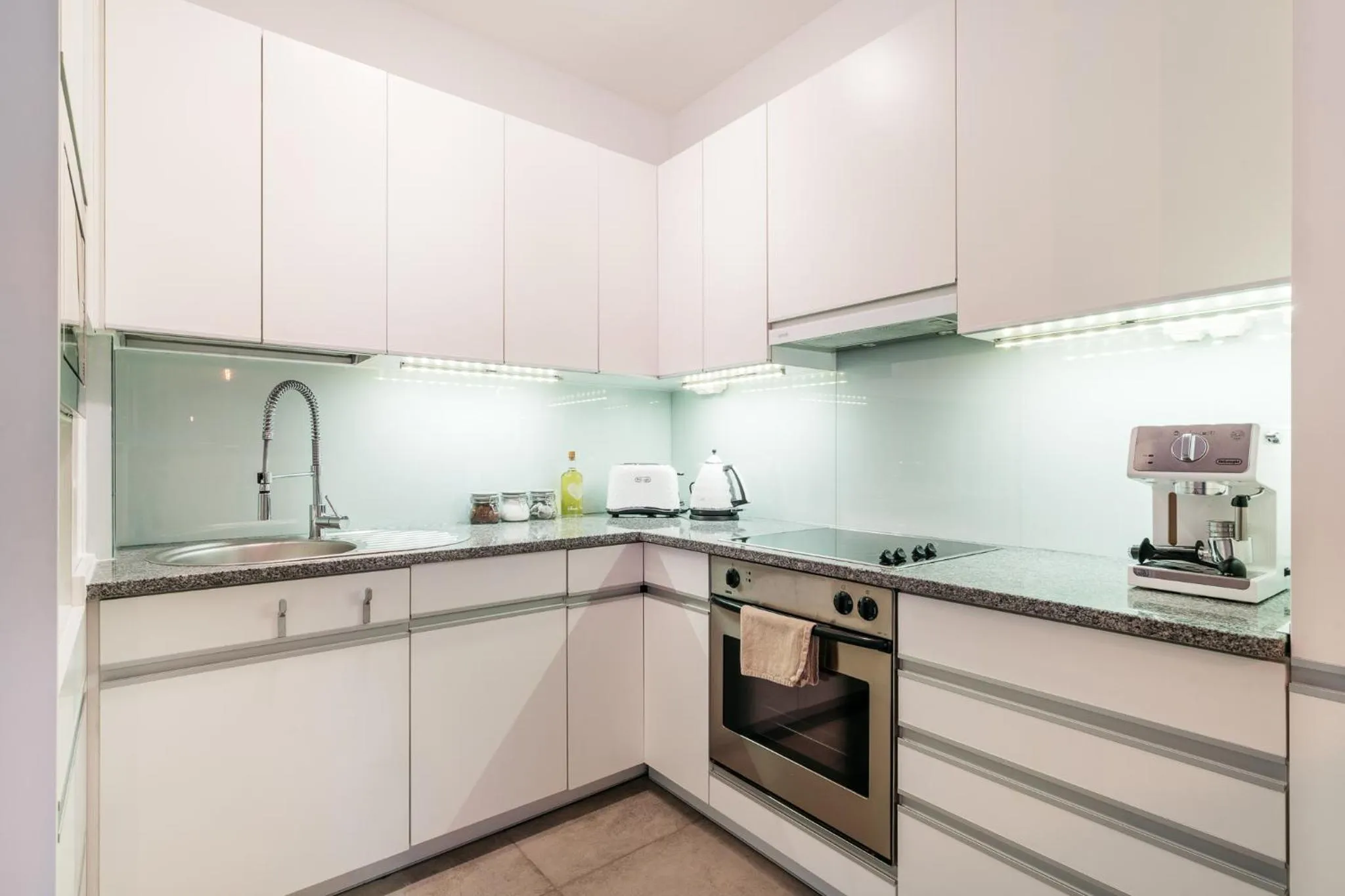 Kitchen or kitchenette in Downtown Apartment - LoftAffair