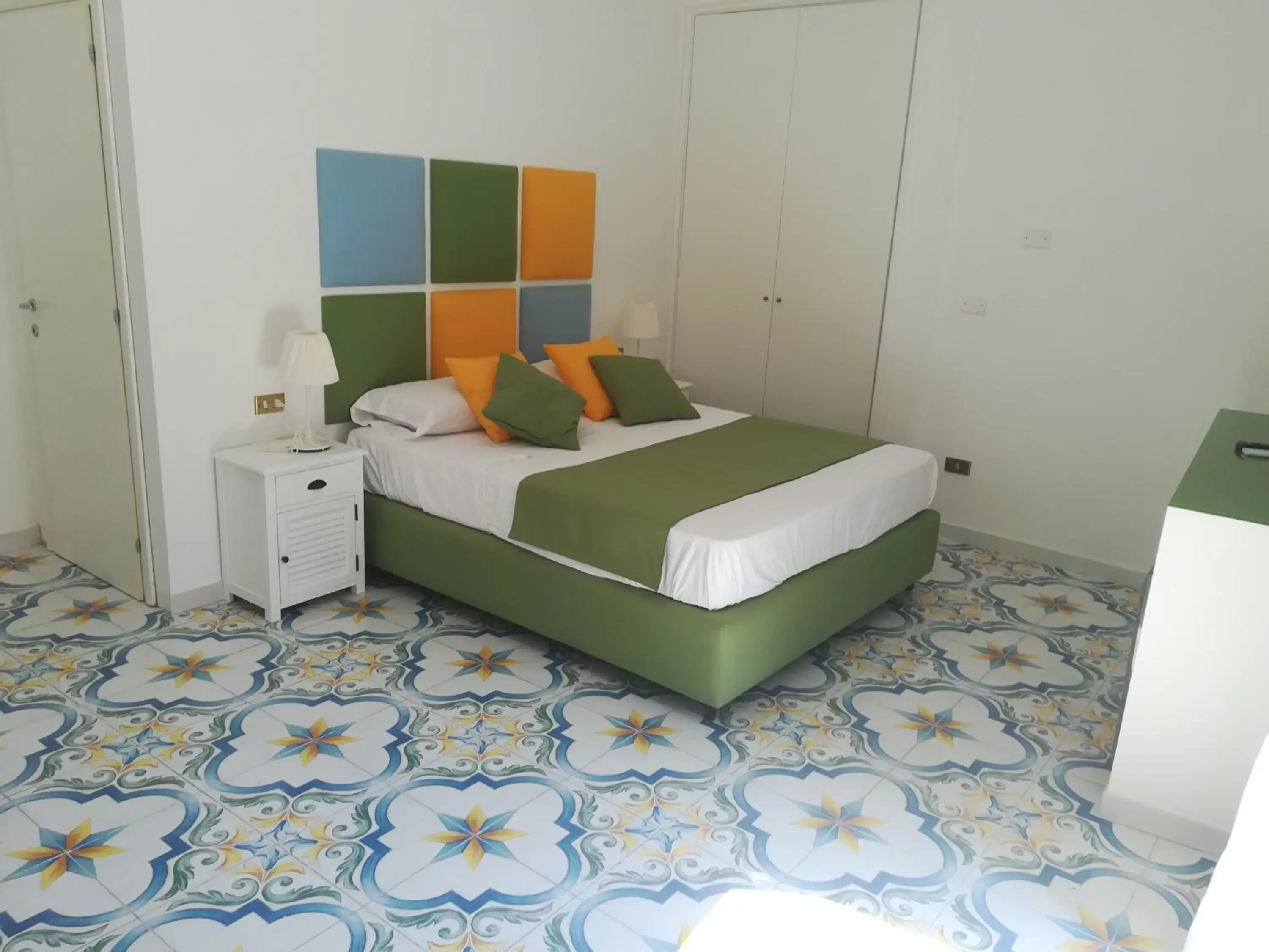 Deluxe Queen Room in SuiteNapoliSantaLucia Deluxe Queen Room in SuiteNapoliSantaLucia