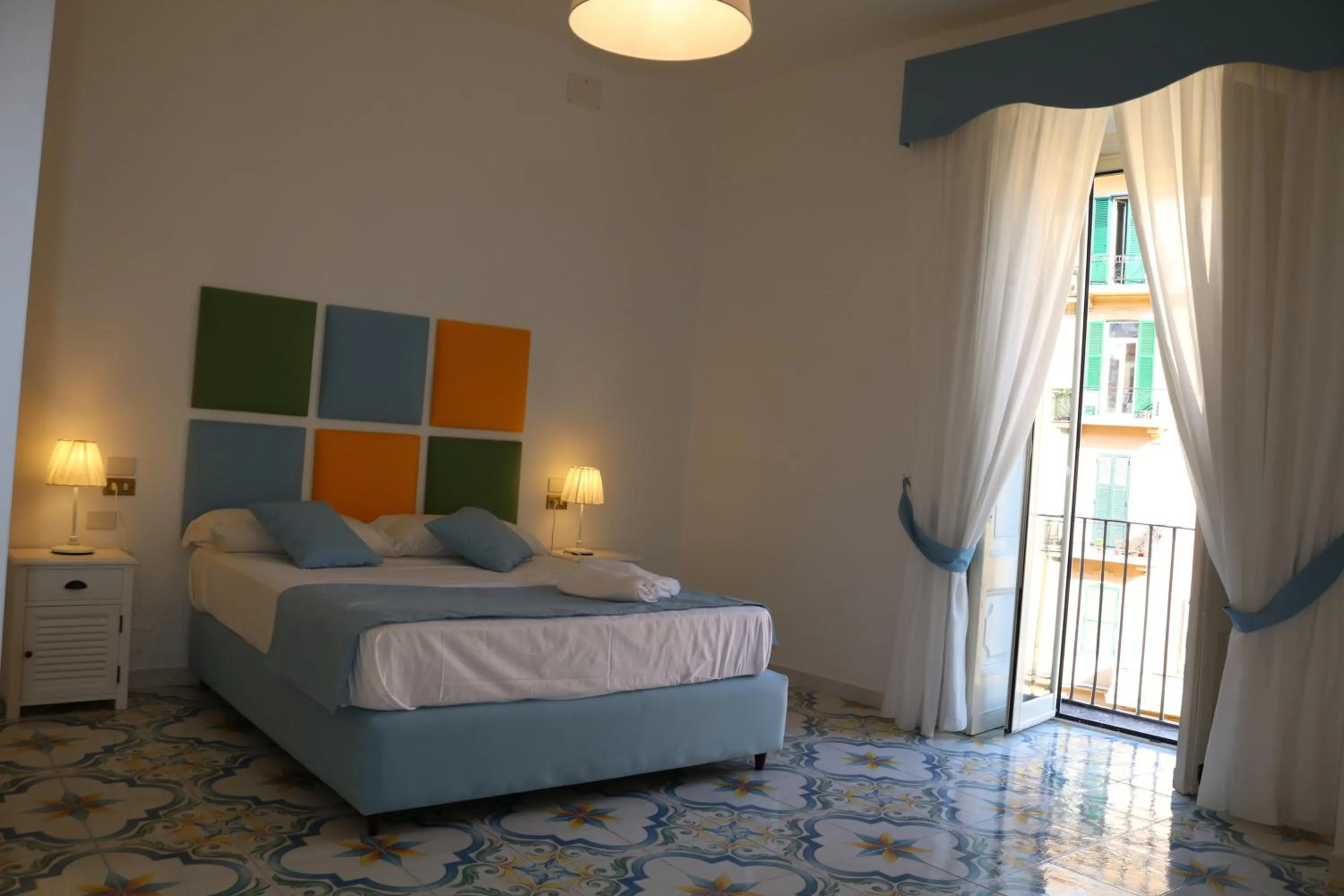 Bed in SuiteNapoliSantaLucia