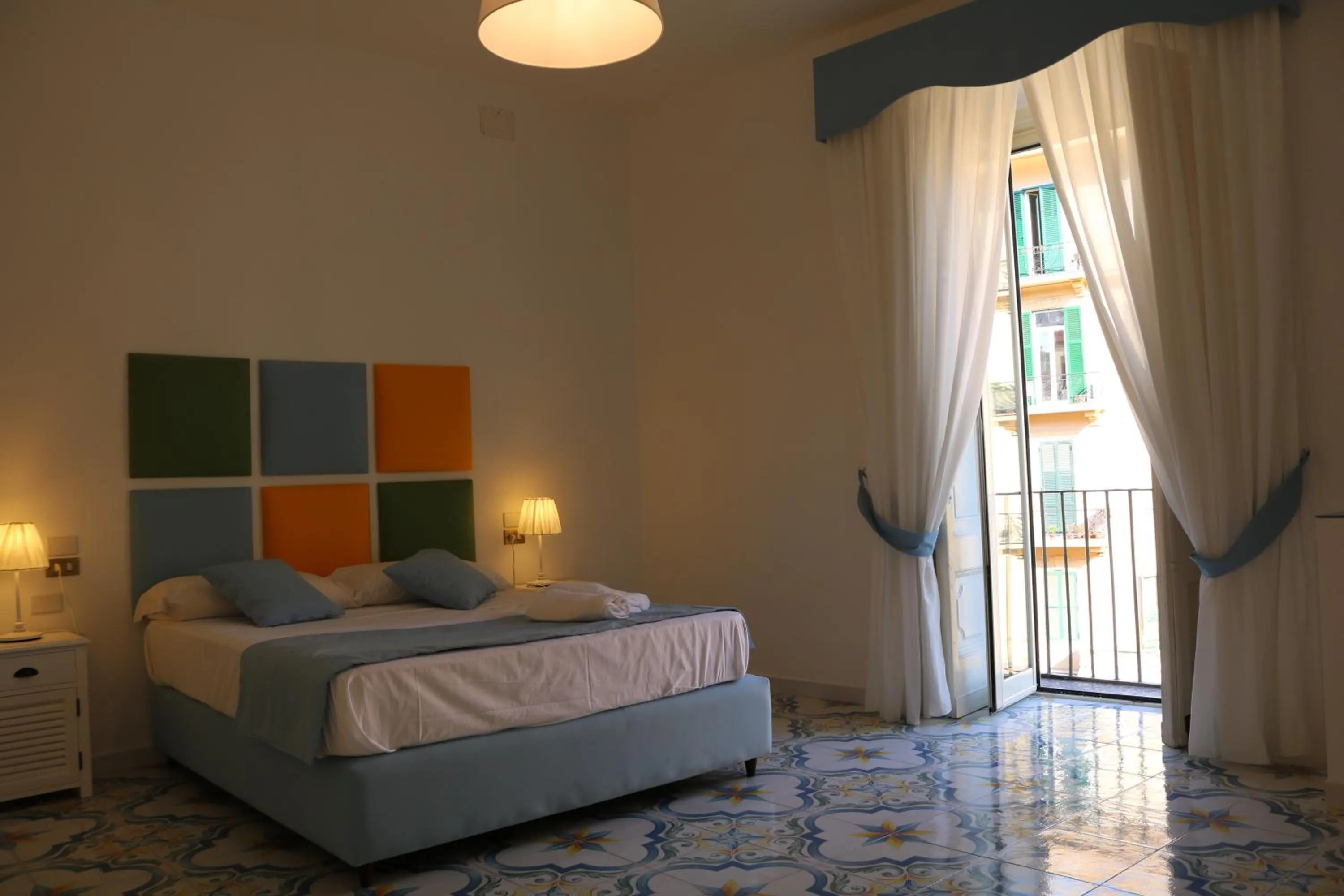 Bed in SuiteNapoliSantaLucia