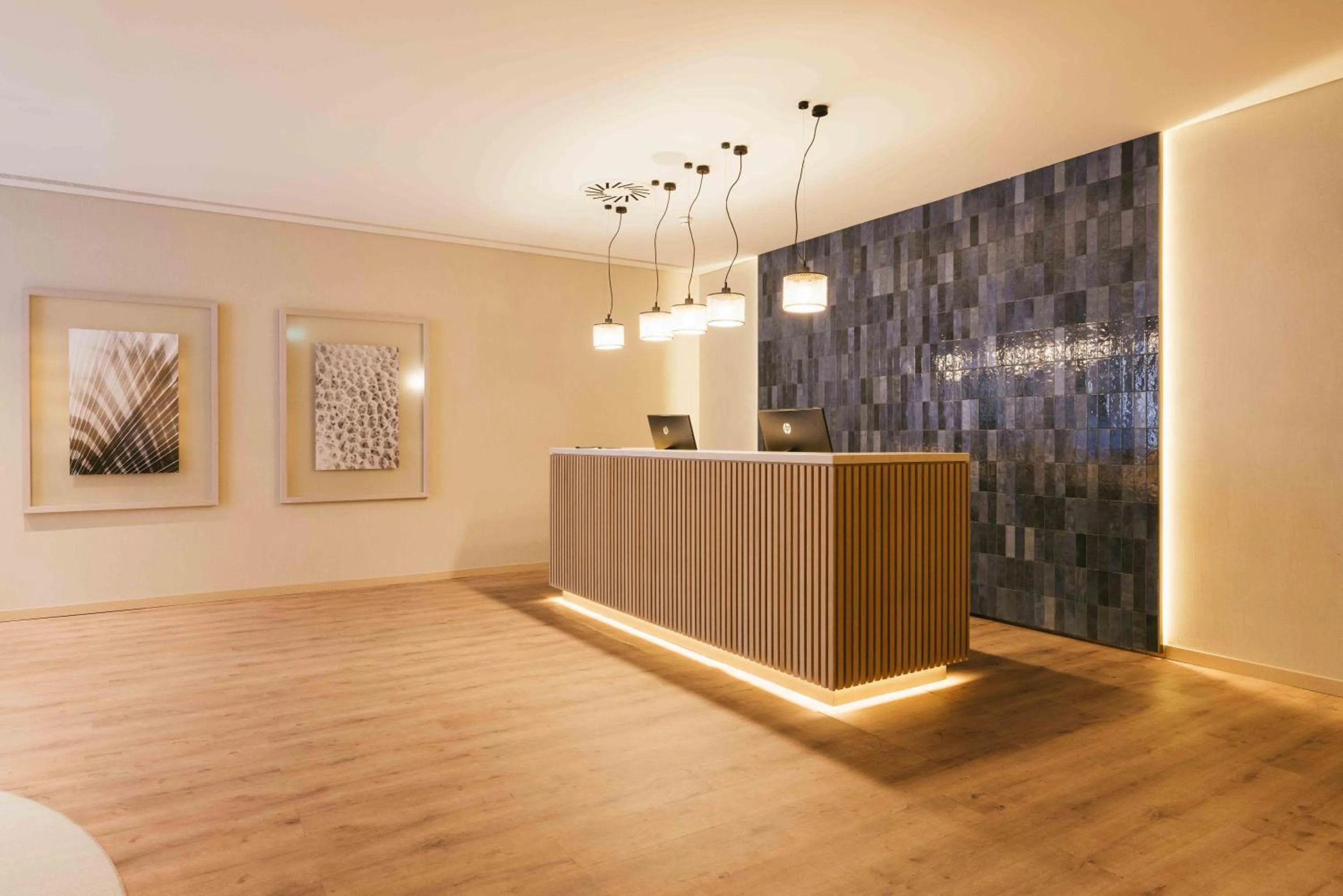 Lobby or reception in Crowne Plaza - Caparica Lisbon