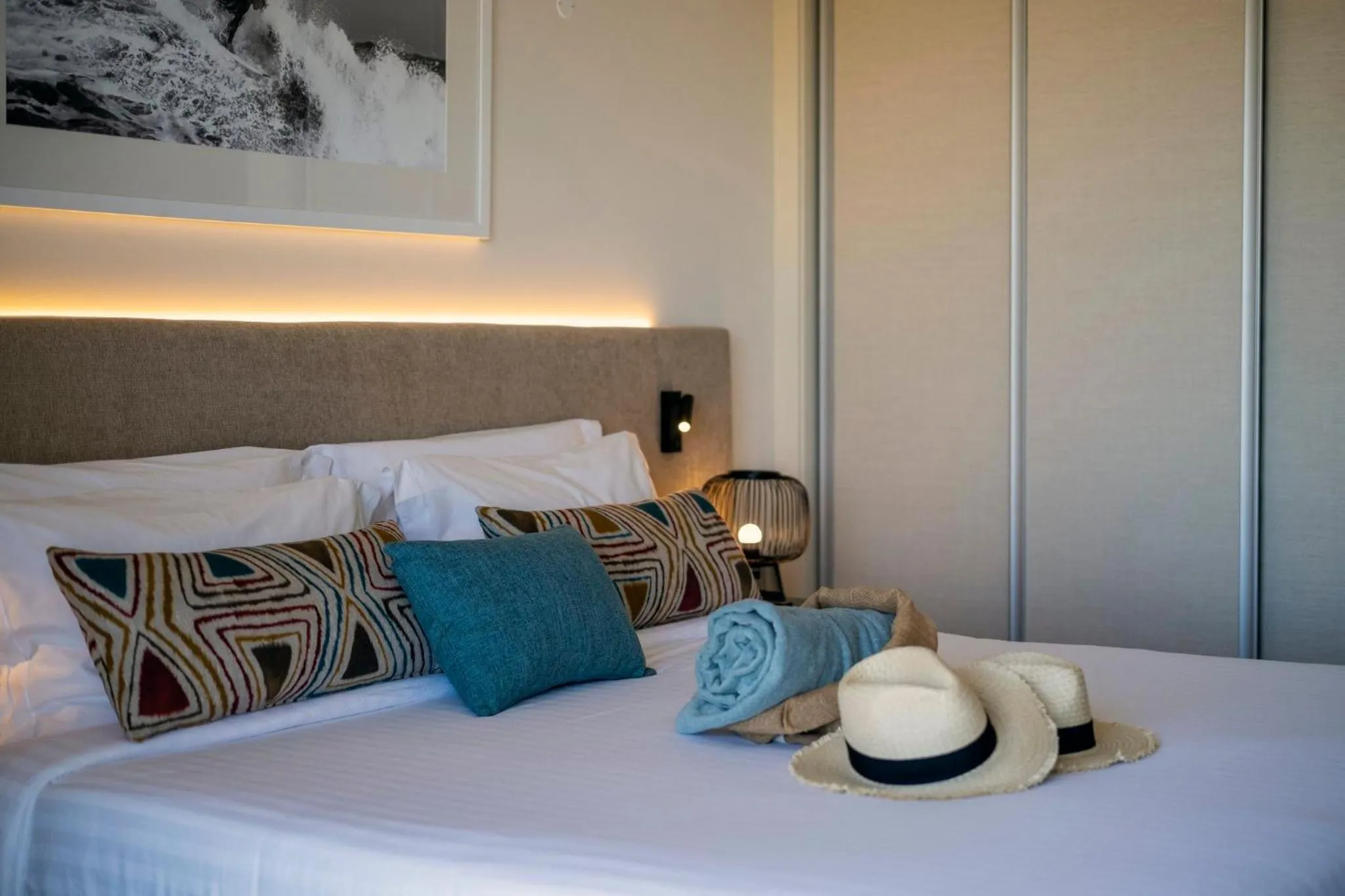 Photo of the whole room, Bed in Crowne Plaza - Caparica Lisbon