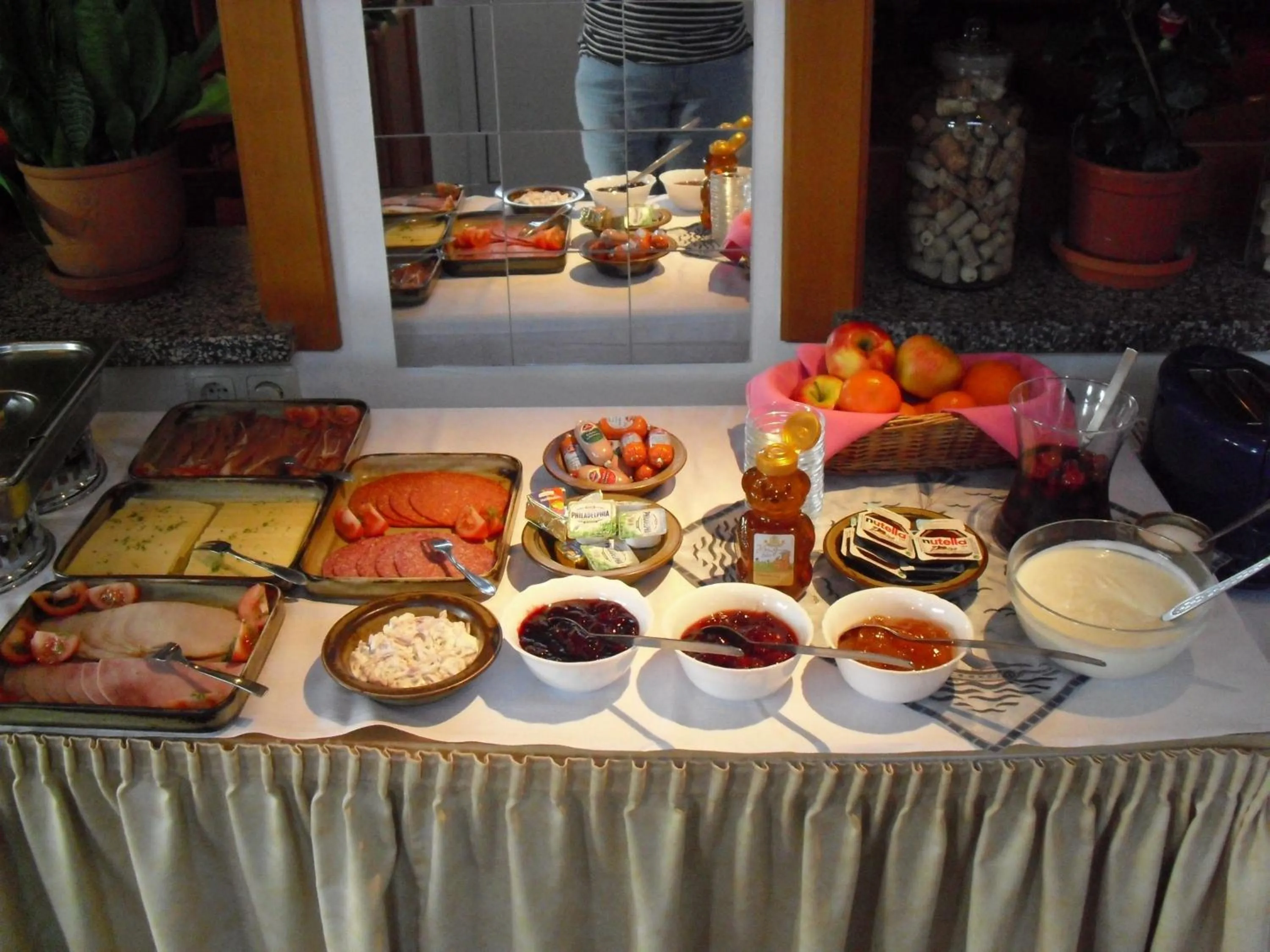 Food in KA&KA Hotel Garni