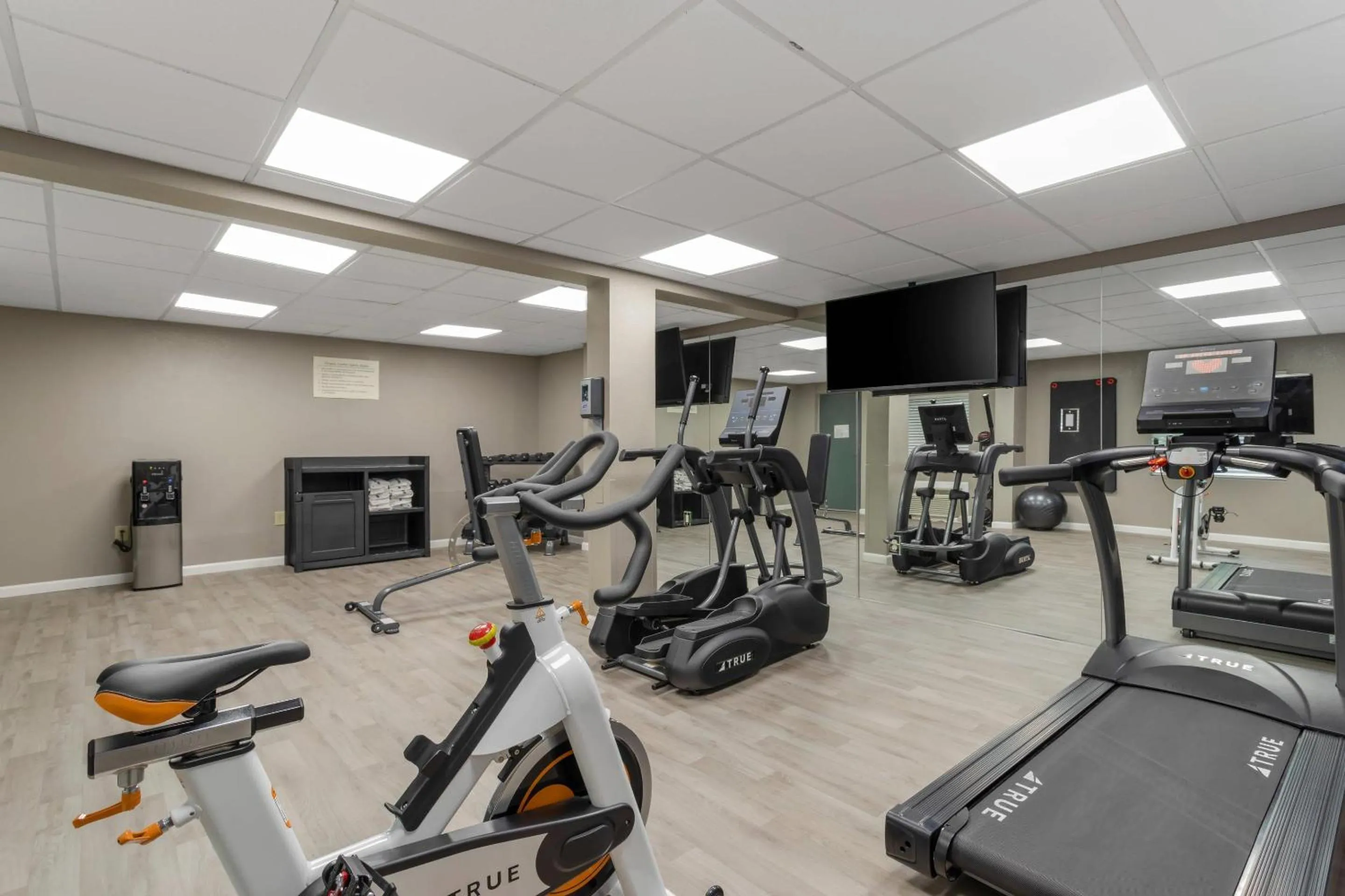 Fitness centre/facilities in Clarion Pointe Kimball By Choice Hotels