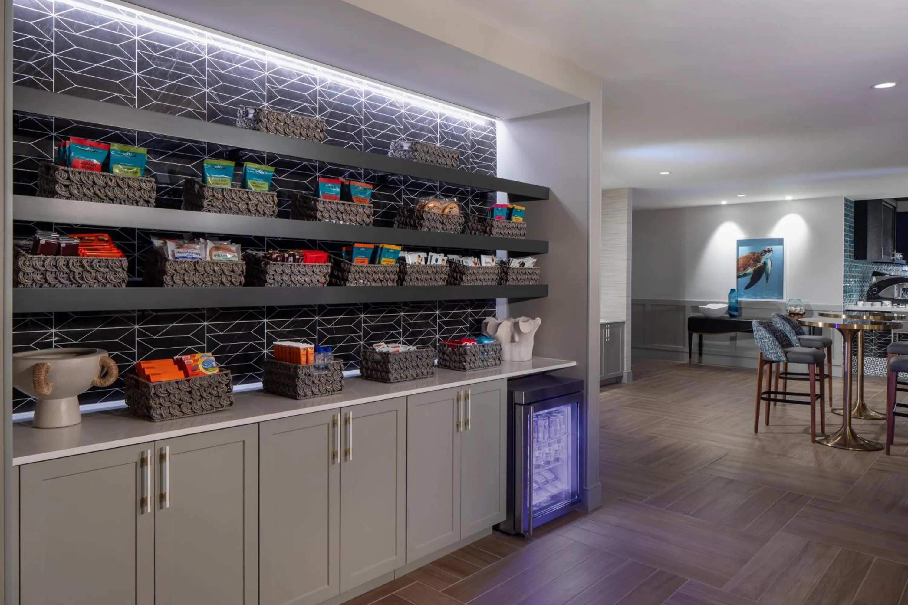 Restaurant/places to eat in Coast Rehoboth Beach, Tapestry Collection By Hilton