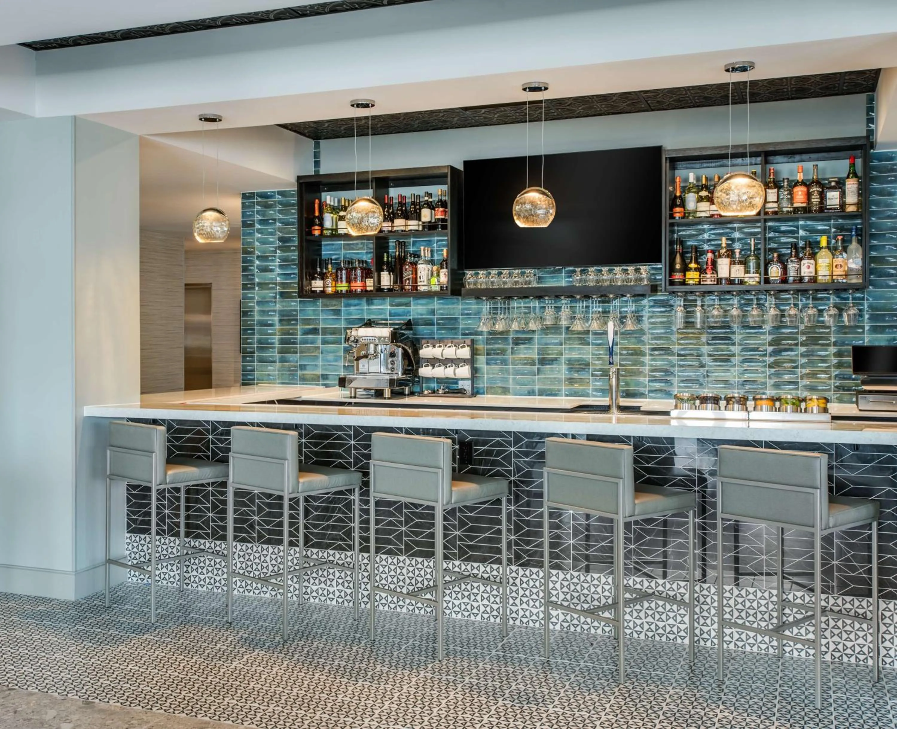 Lounge or bar in Coast Rehoboth Beach, Tapestry Collection By Hilton