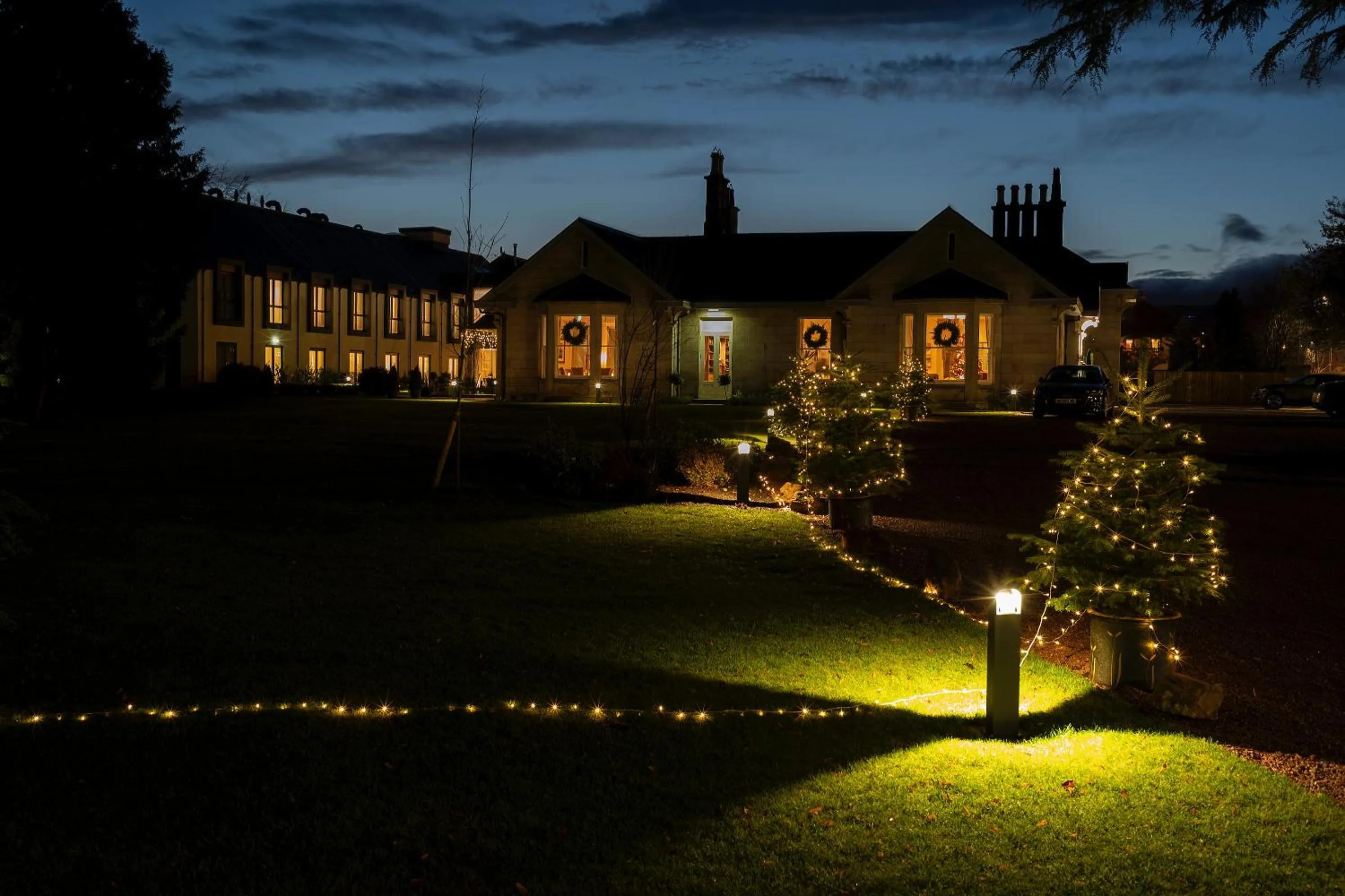Facade/entrance in Ness Walk