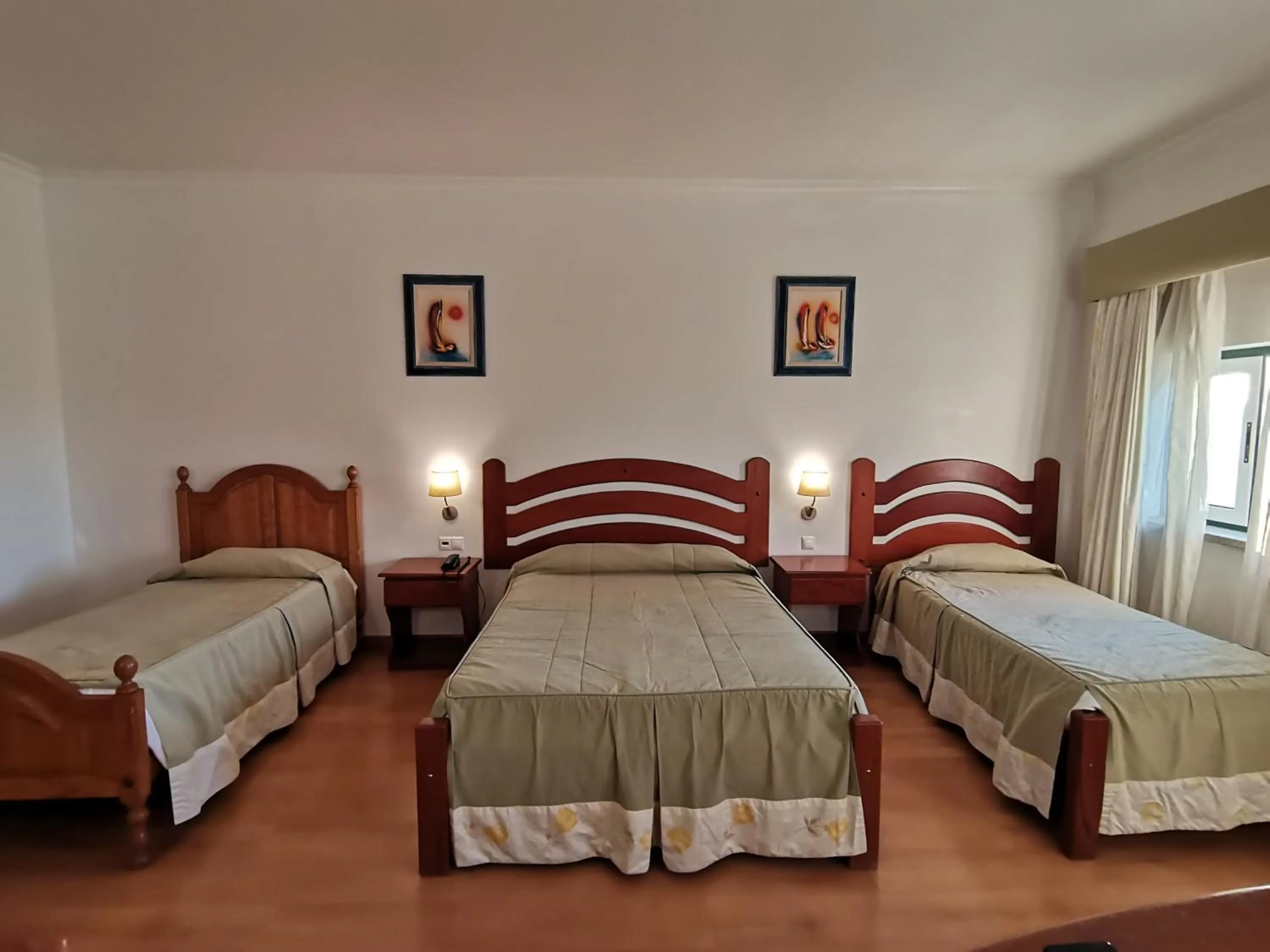 Photo of the whole room, Bed in Hotel Quinta dos Cedros