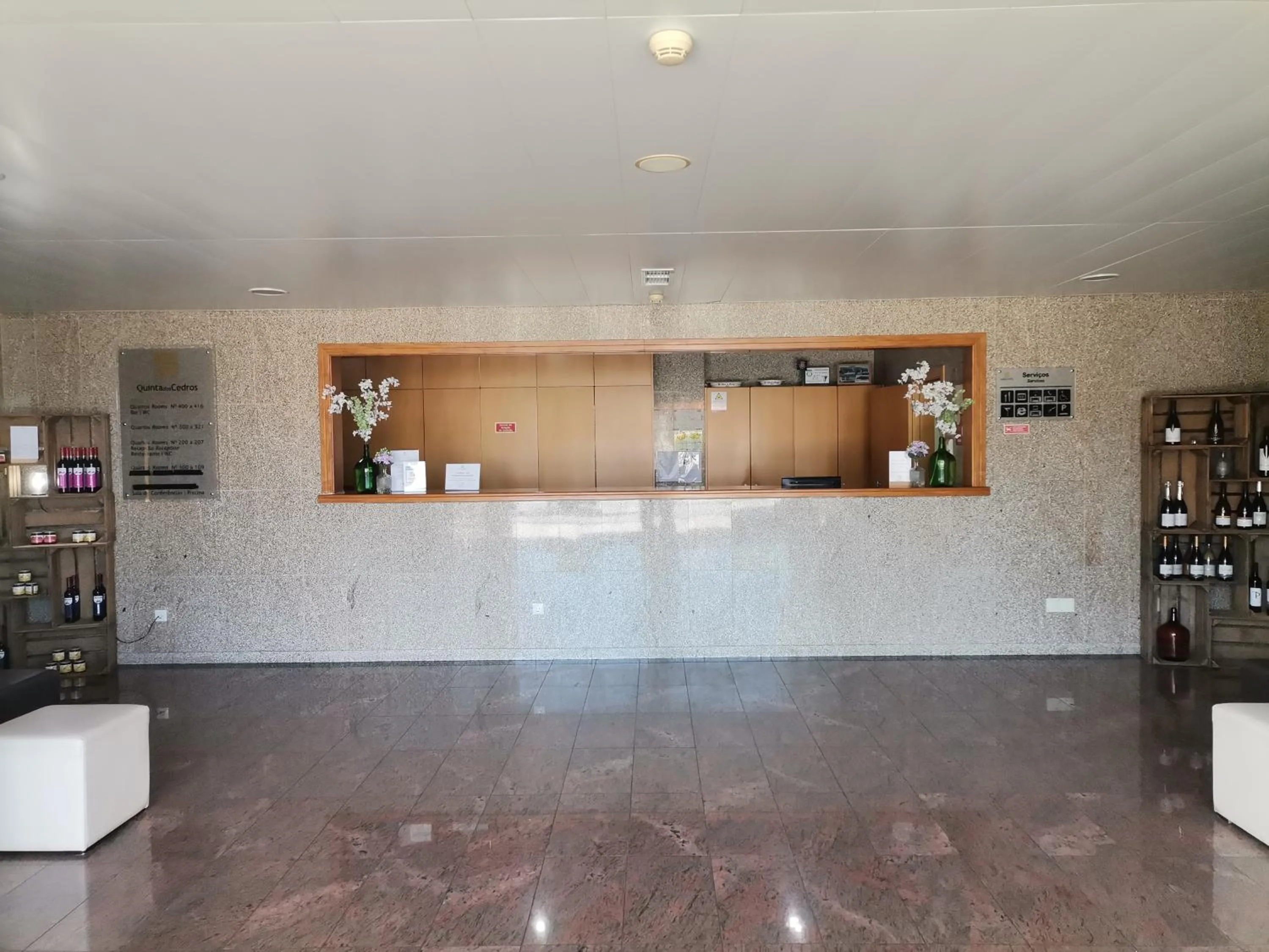 Lobby or reception in Hotel Quinta dos Cedros