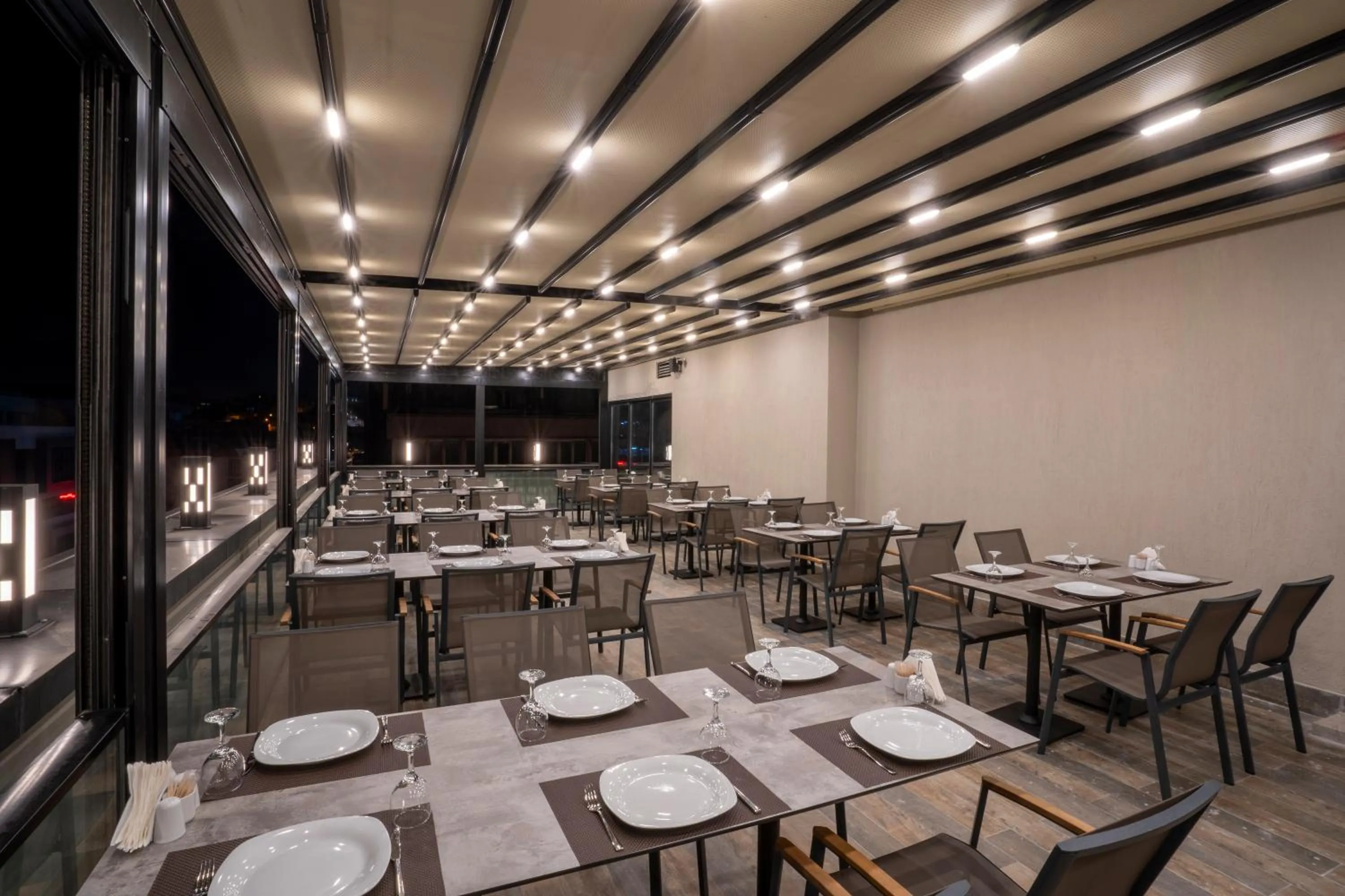 Restaurant/places to eat in Hotel Kaleli