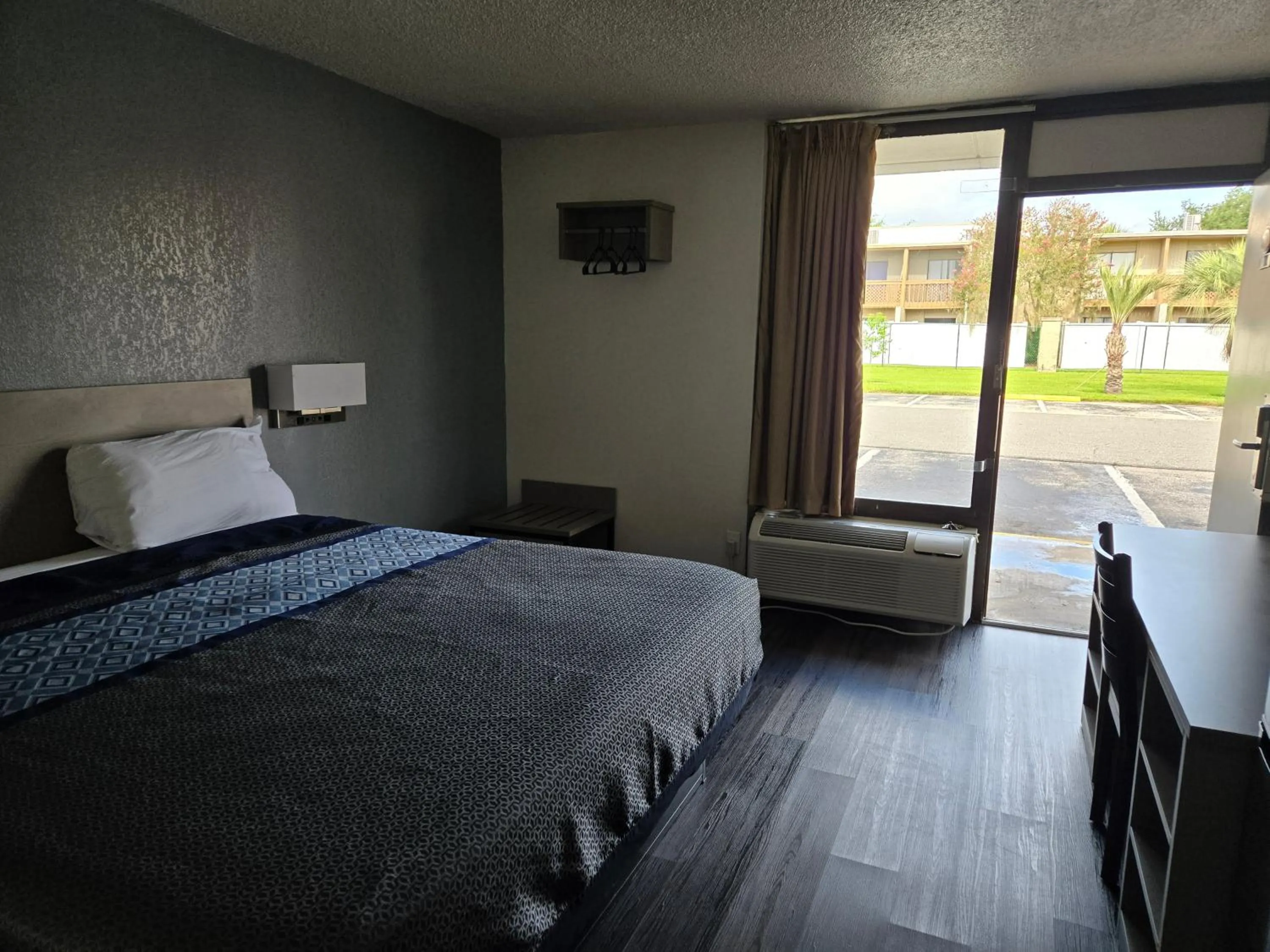 Bed in Stay Inn - Bartow