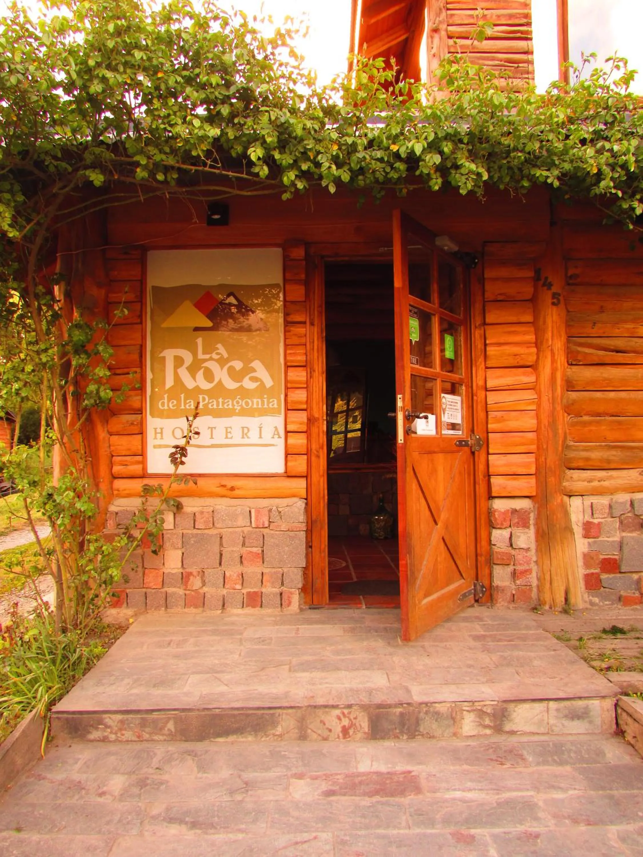 Facade/entrance in La Roca de la Patagonia